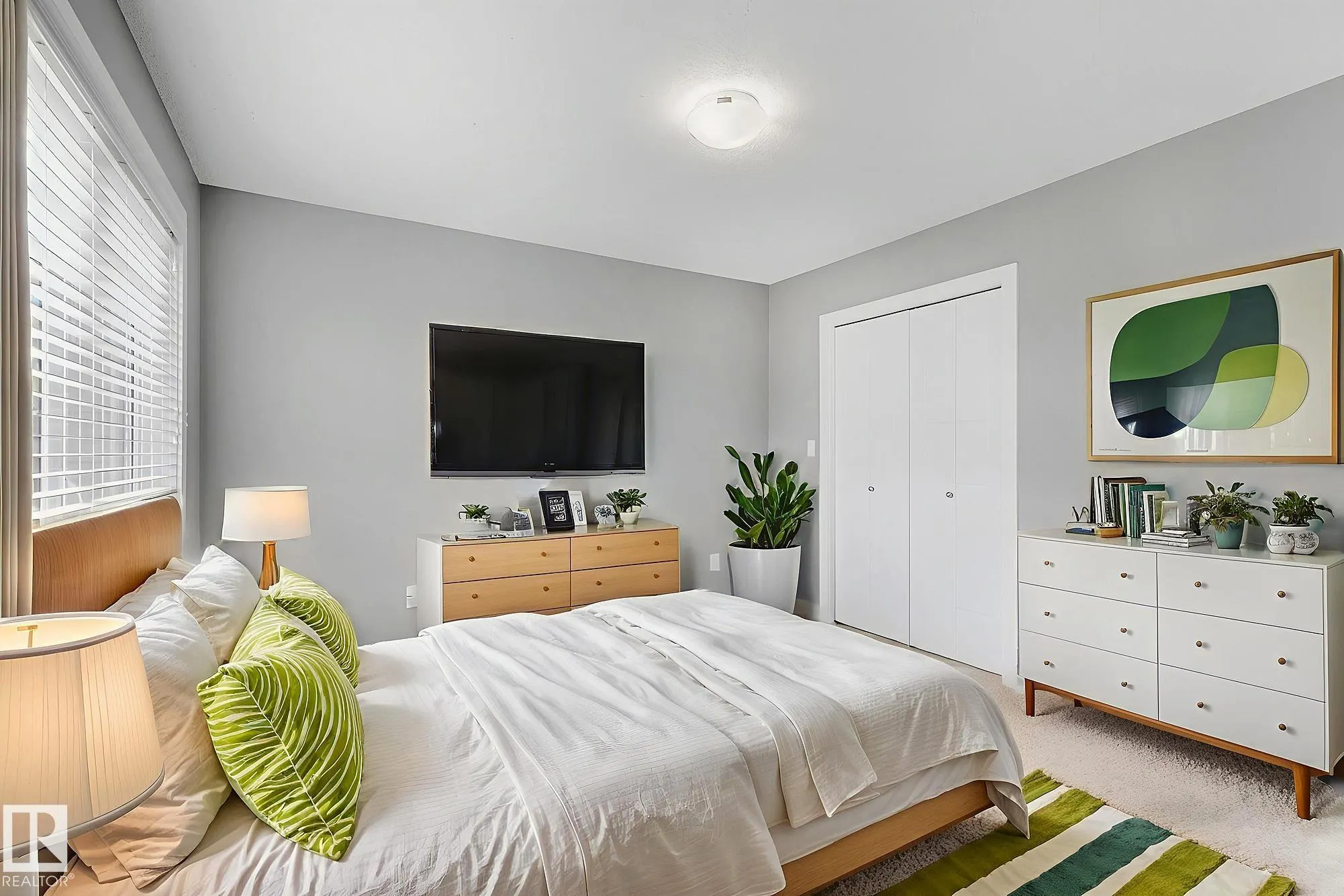 7388 EDGEMONT Way