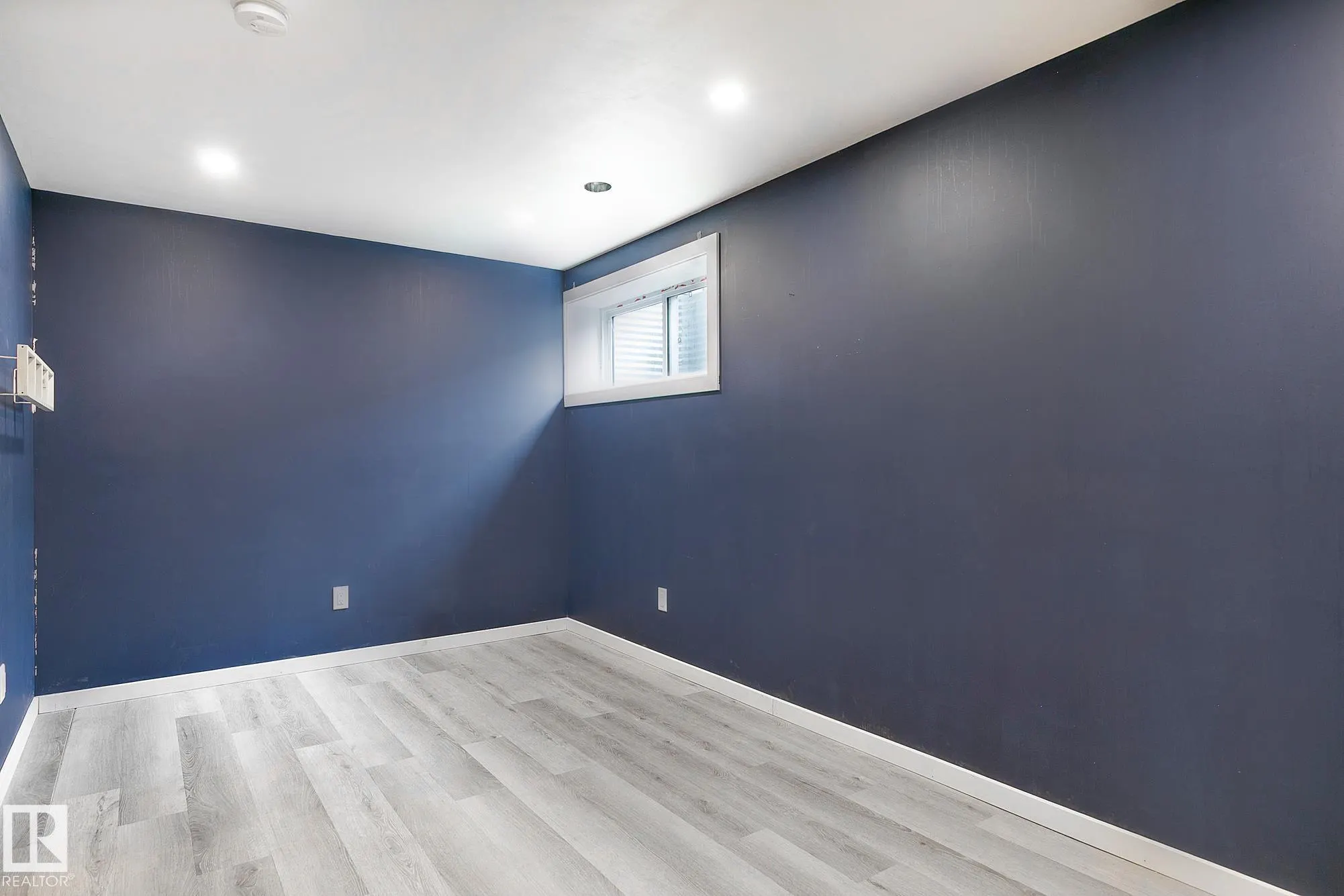 7388 EDGEMONT Way