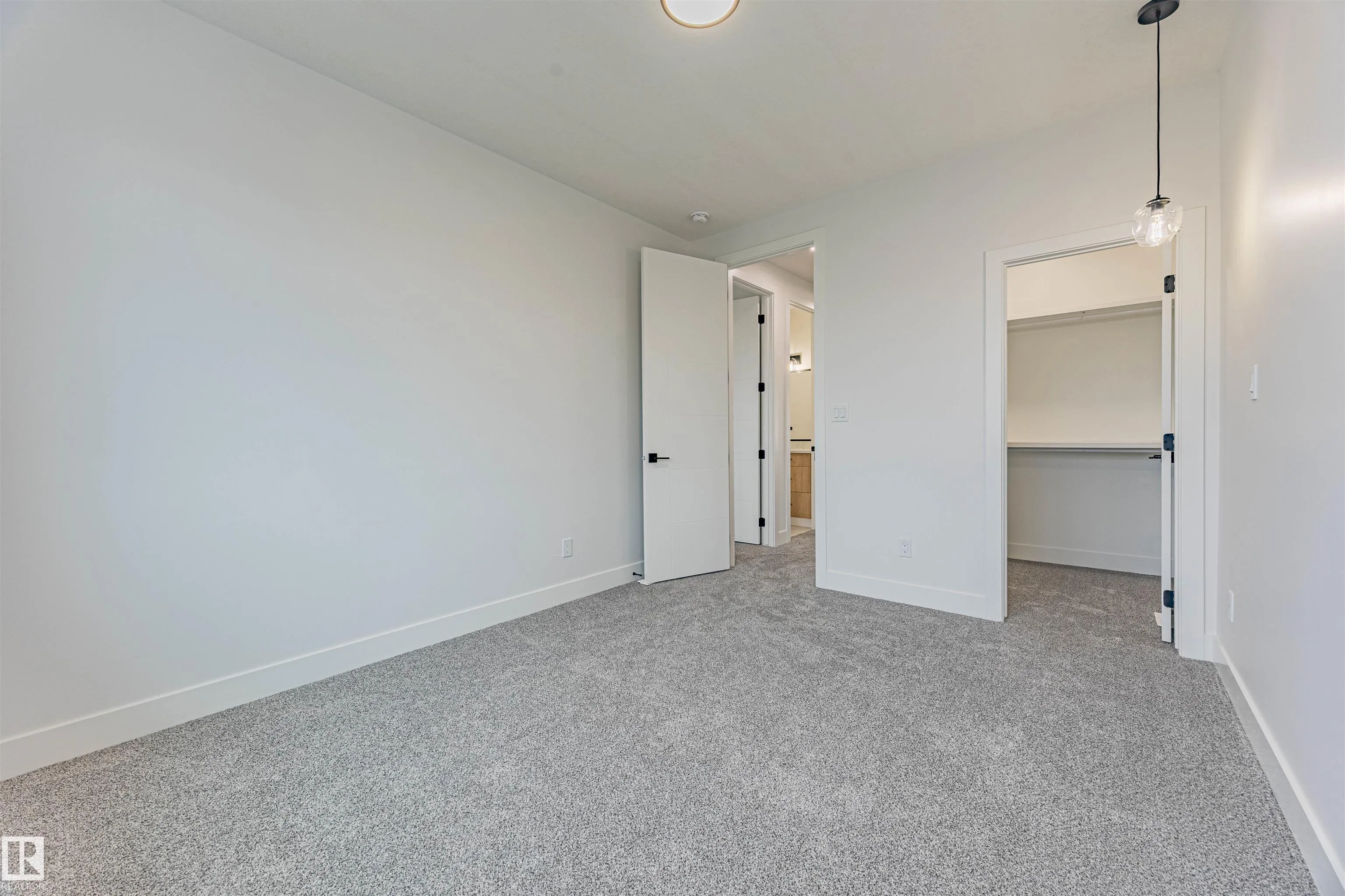 17 BIRKSHIRE Crescent