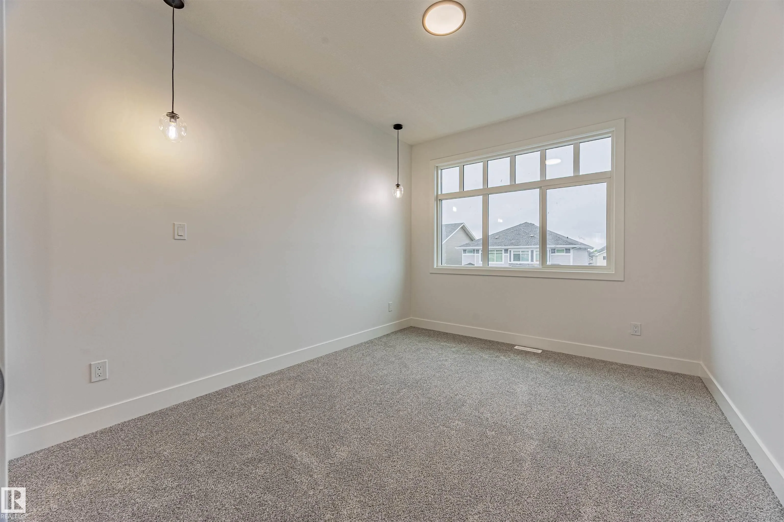 17 BIRKSHIRE Crescent