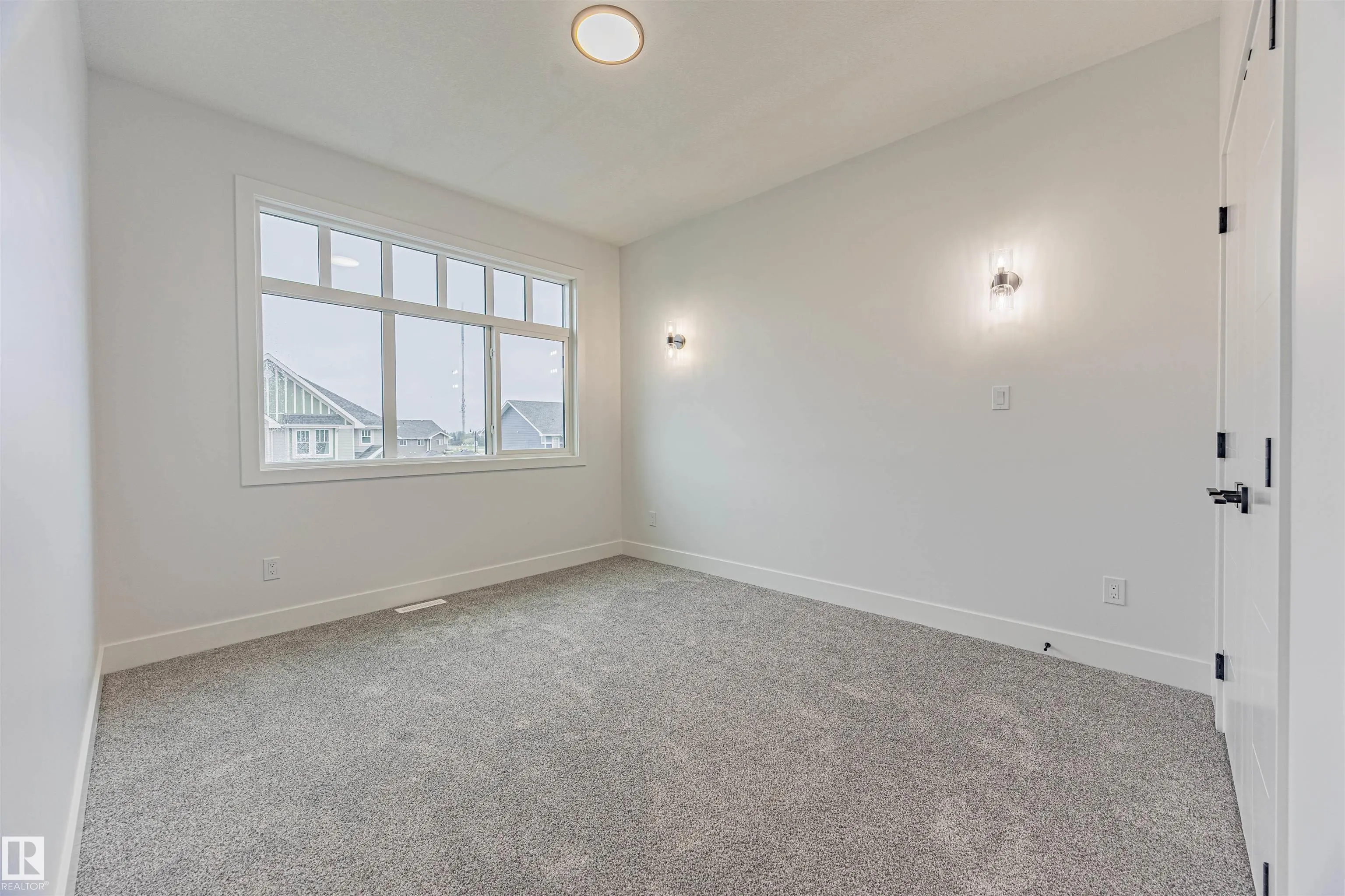 17 BIRKSHIRE Crescent