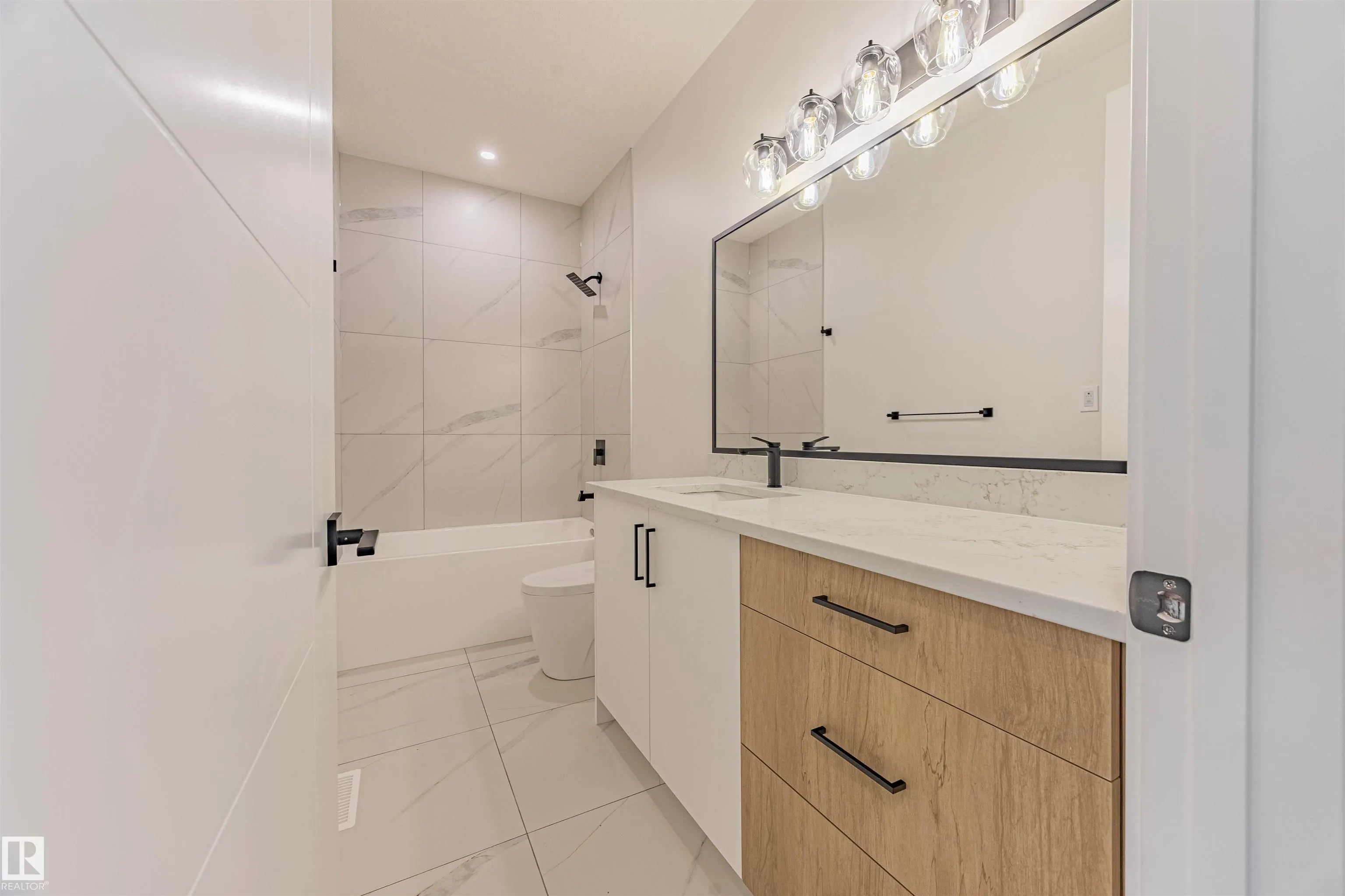 17 BIRKSHIRE Crescent