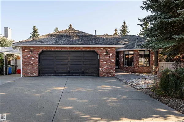 1 IRONGATE Place