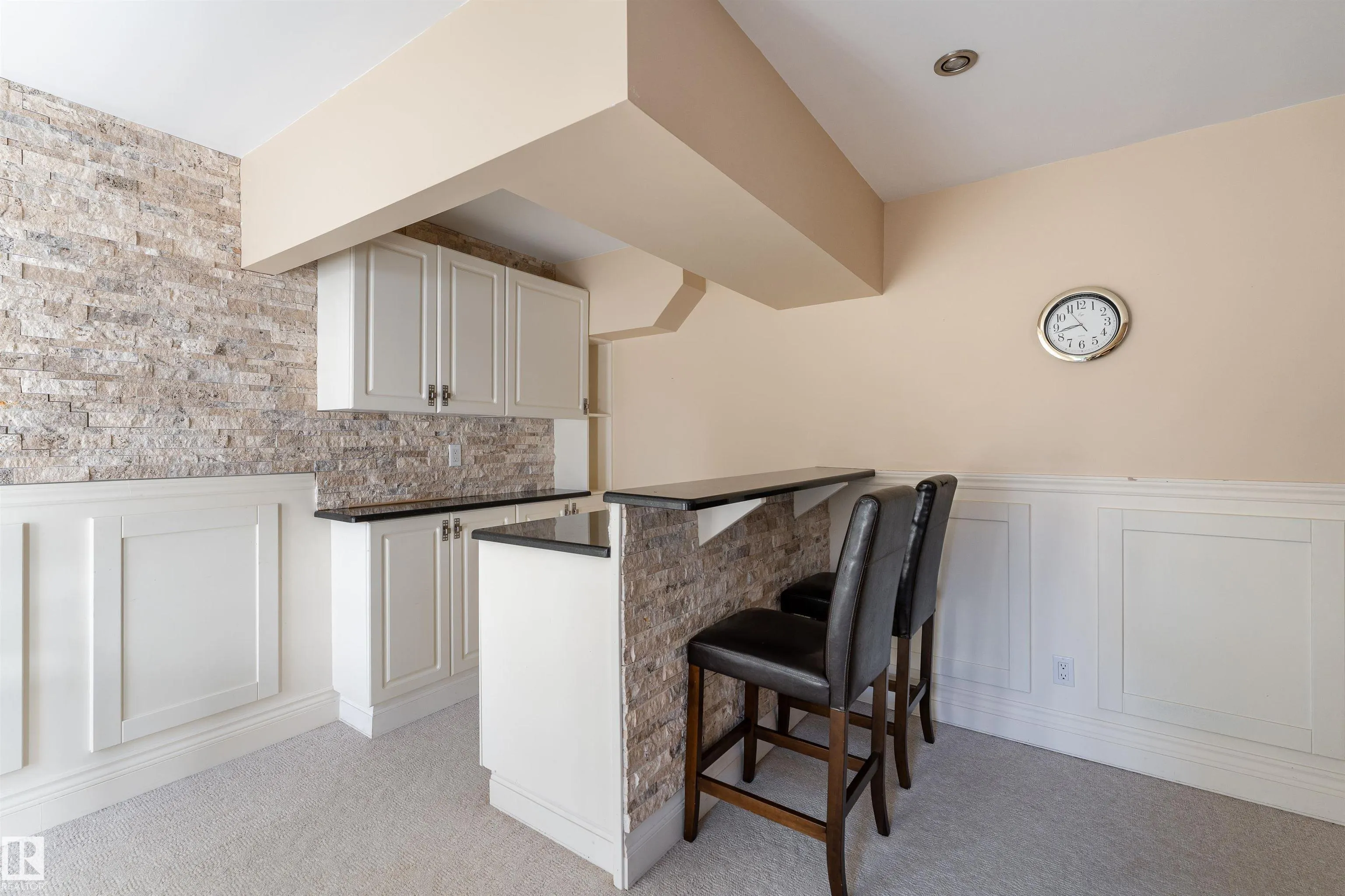 1 IRONGATE Place