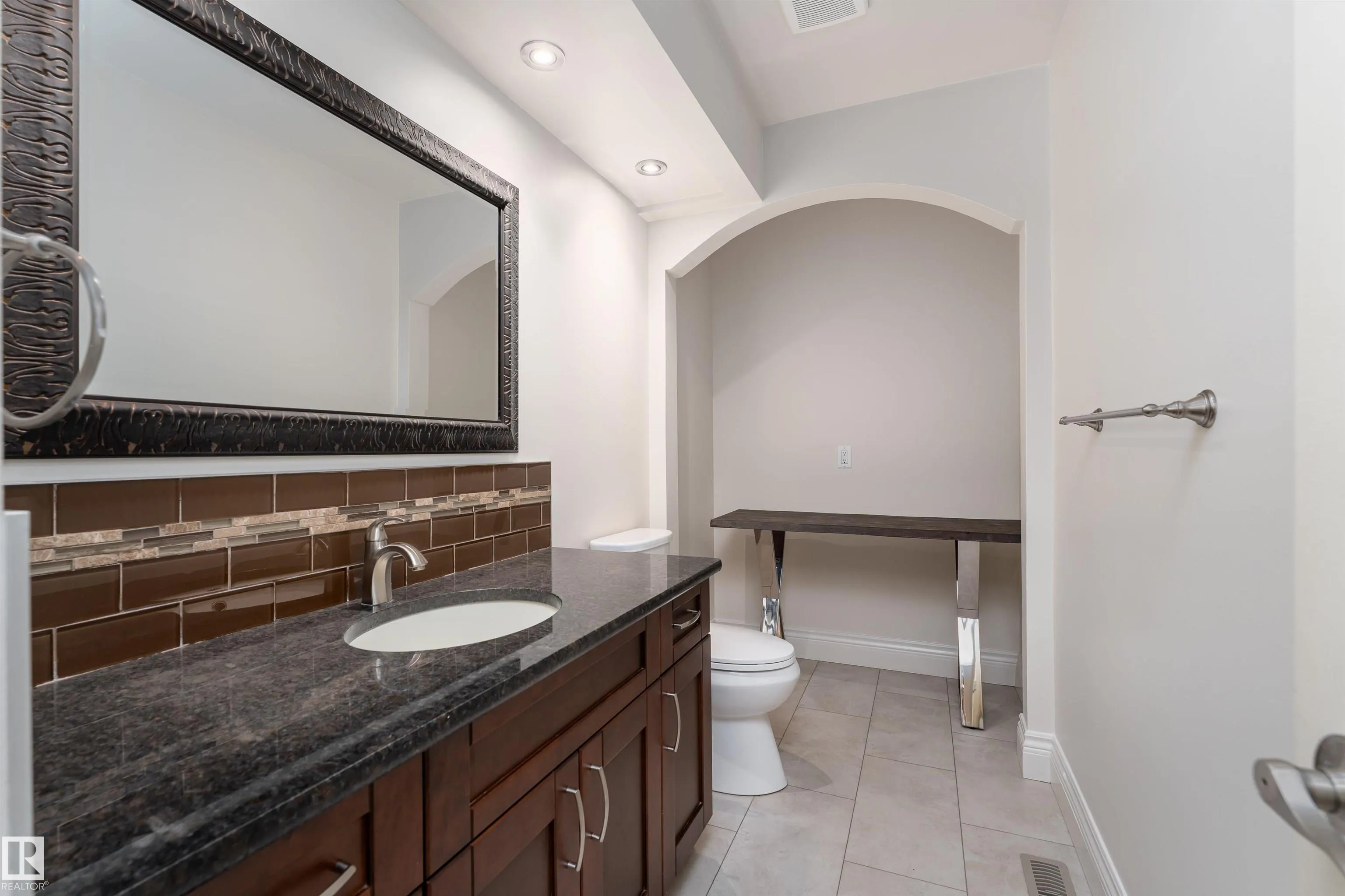 1 IRONGATE Place