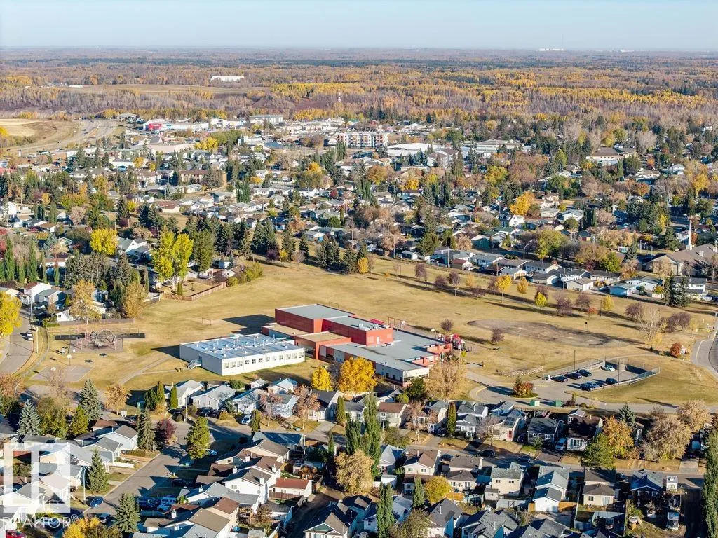 5 HIGHWOOD Boulevard