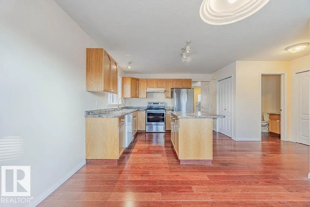 5 HIGHWOOD Boulevard