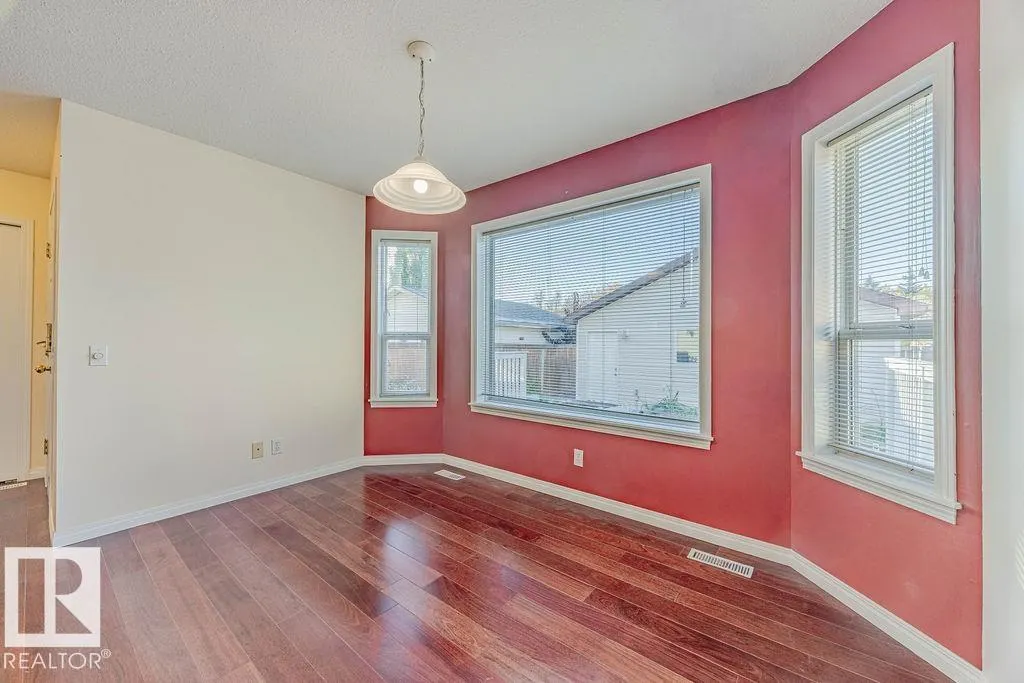 5 HIGHWOOD Boulevard