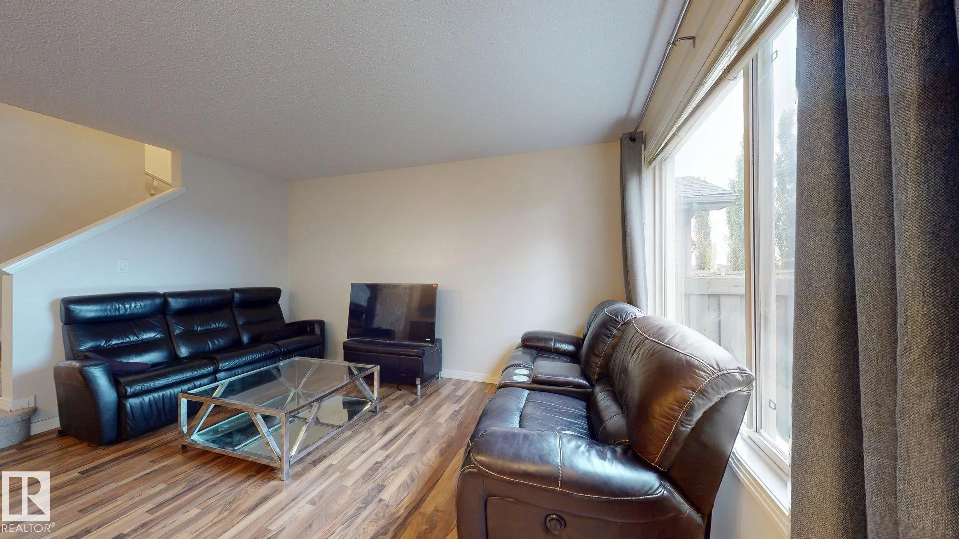 1030 177A Street