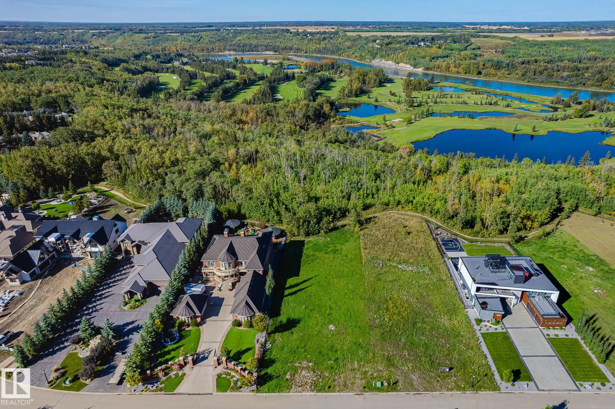 24 WINDERMERE Drive