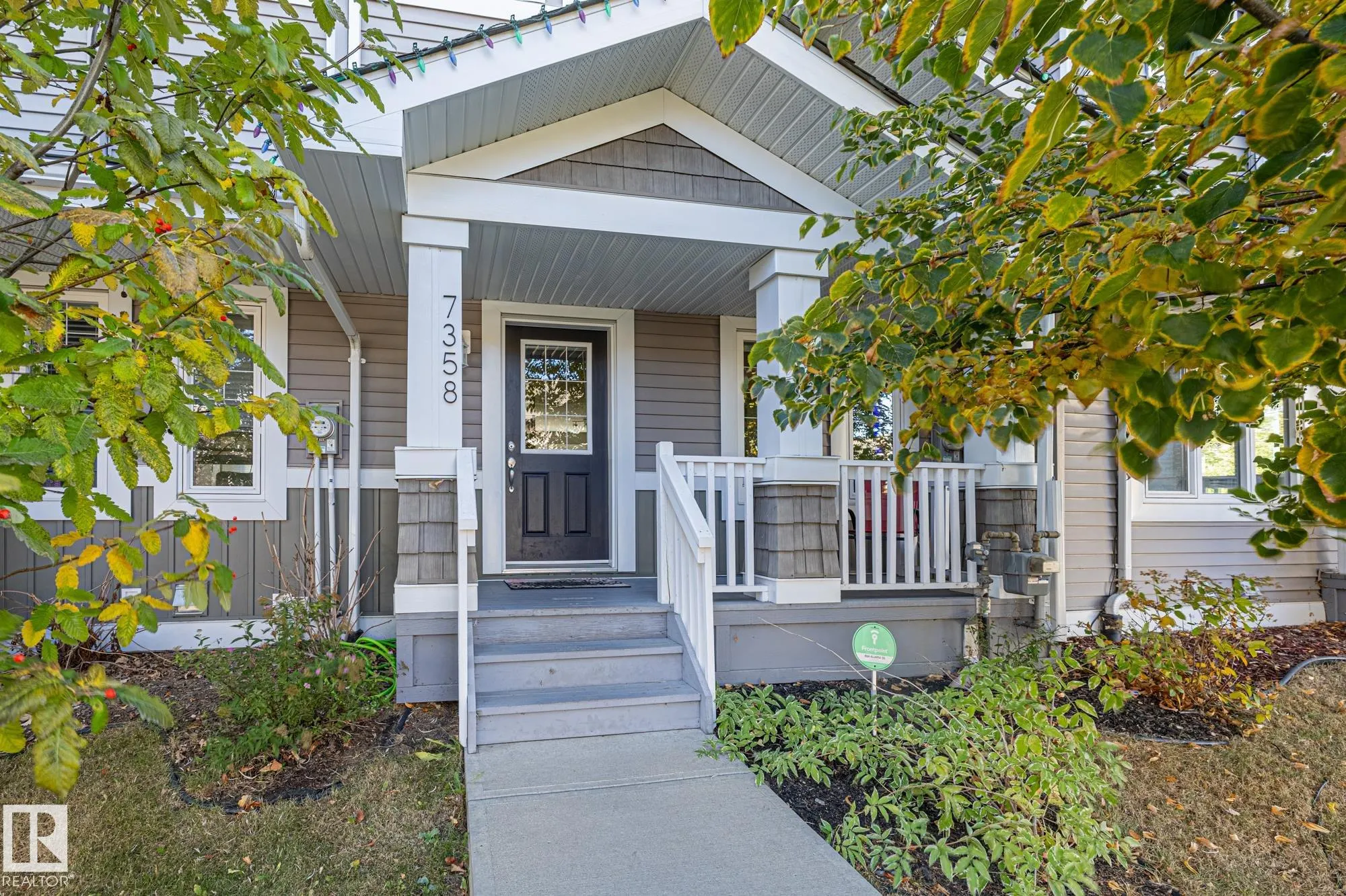 7358 EDGEMONT Way