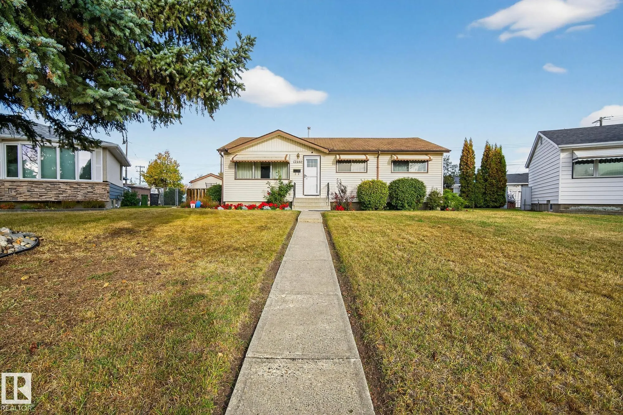 12236 136 Avenue