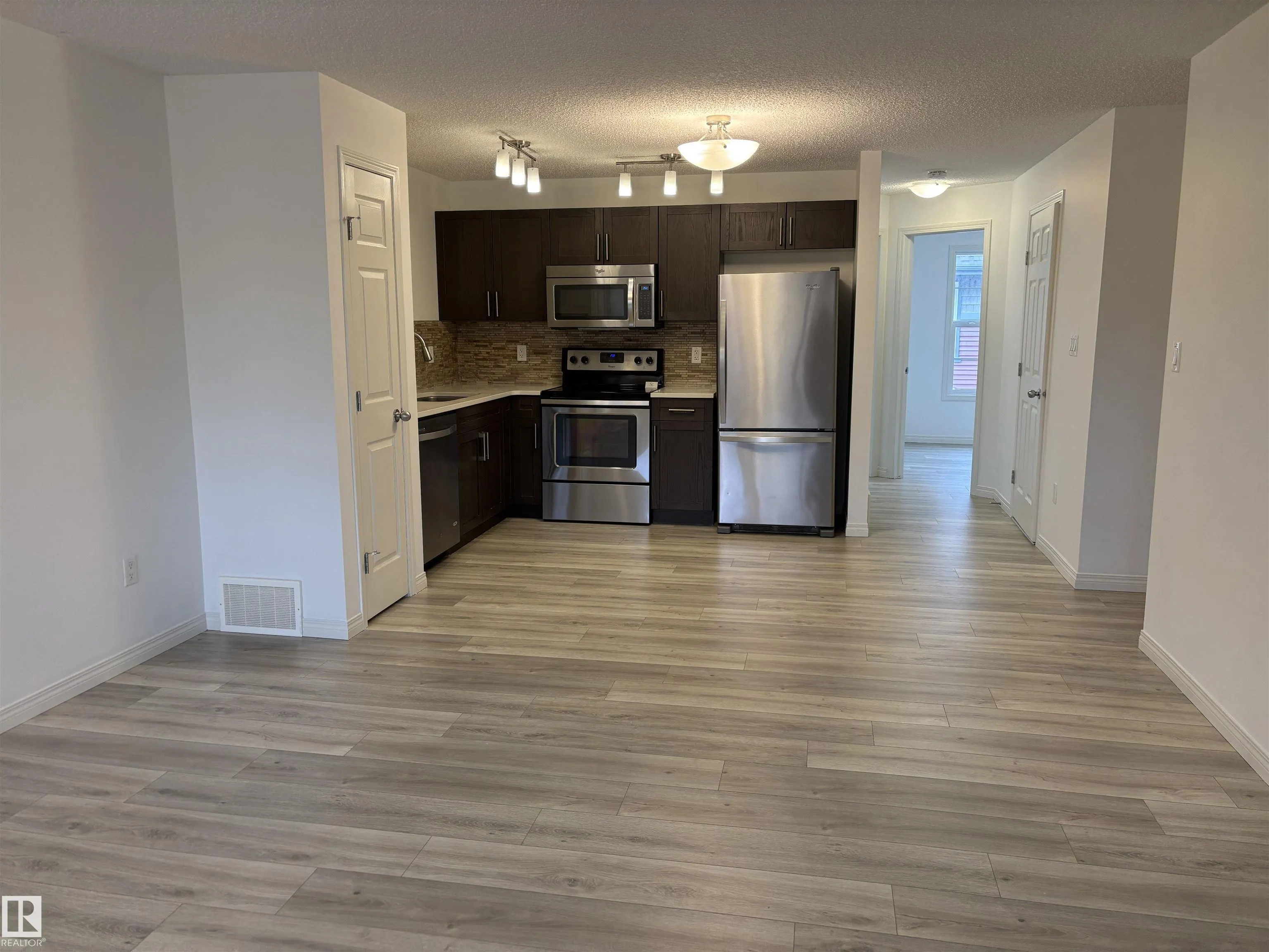 563 ORCHARD Boulevard