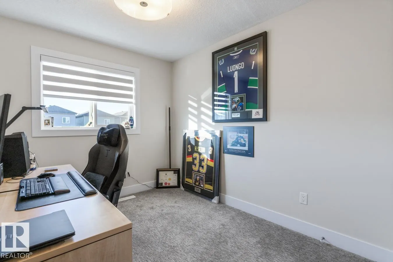 633 MEADOWVIEW Drive
