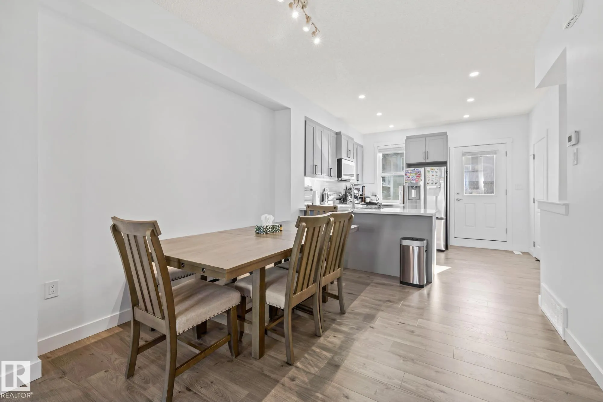 655 WATT Boulevard