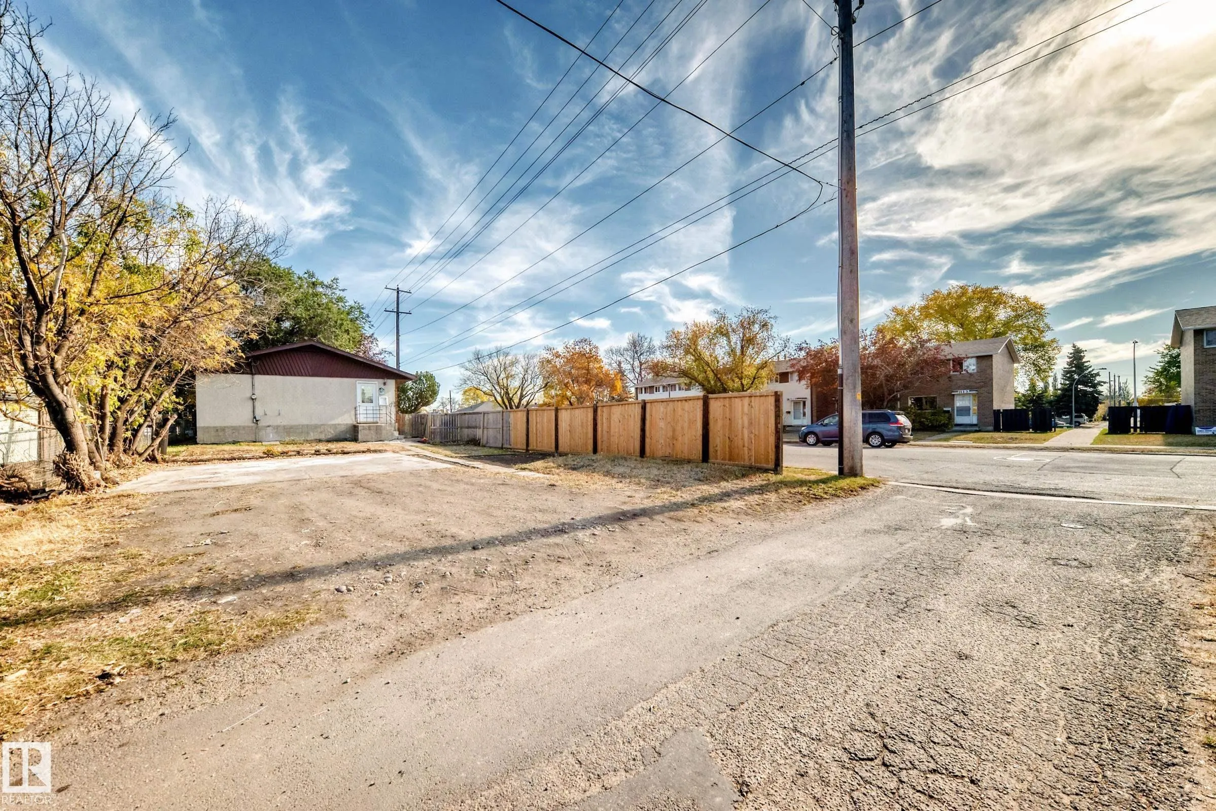 7104 129 Avenue