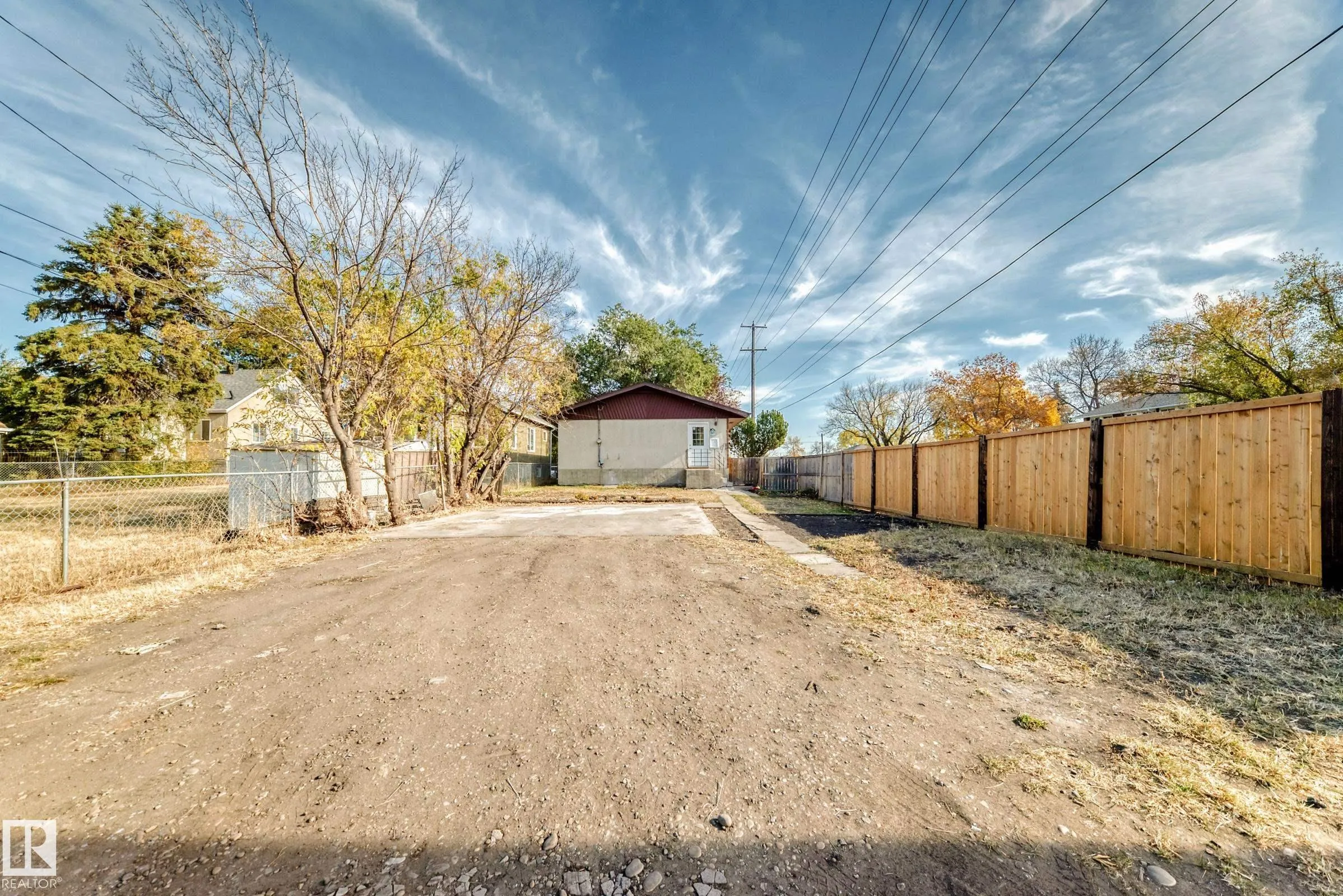 7104 129 Avenue