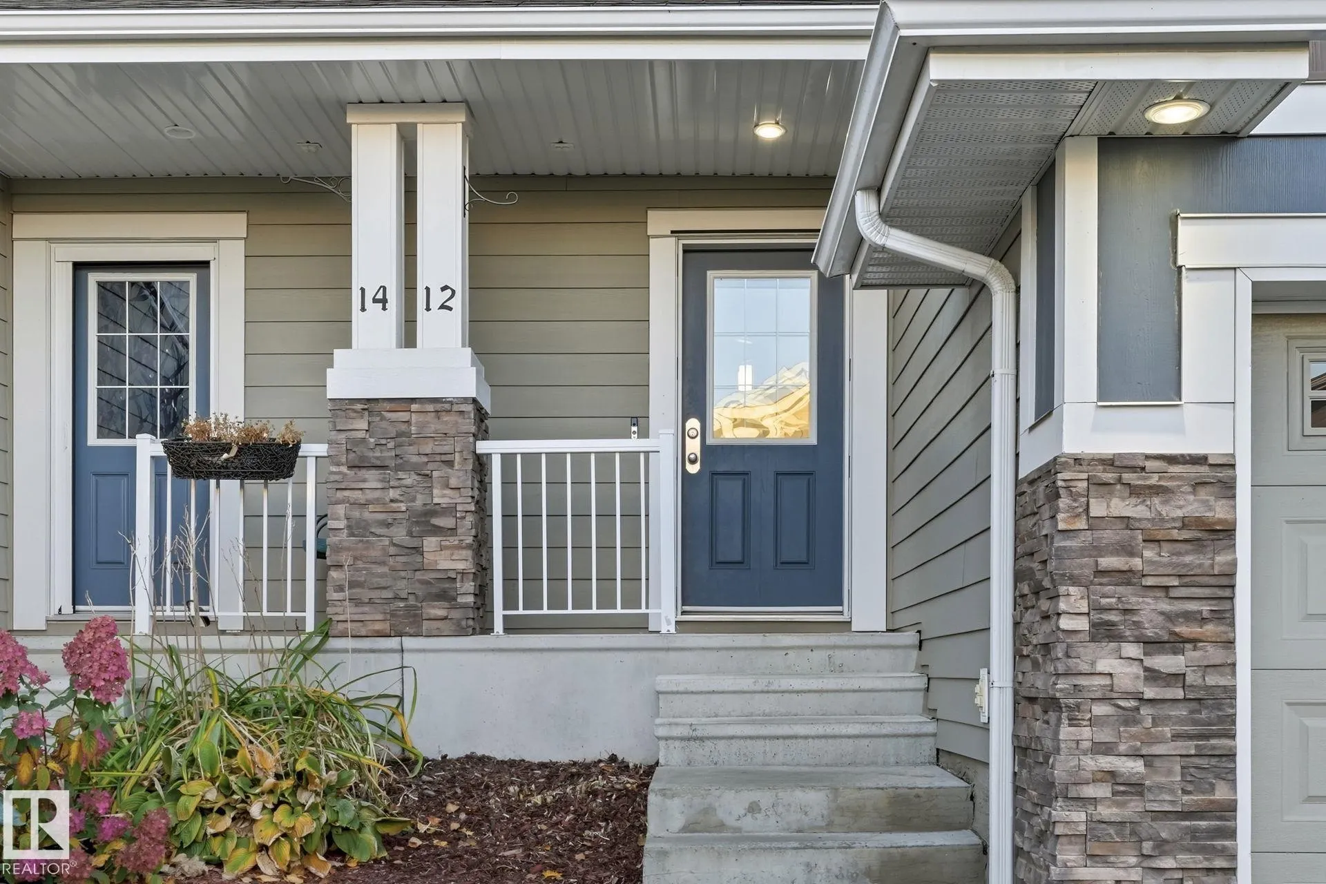 219 CHARLOTTE Way