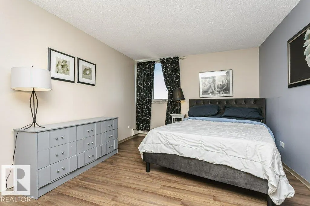 10135 SASKATCHEWAN Drive