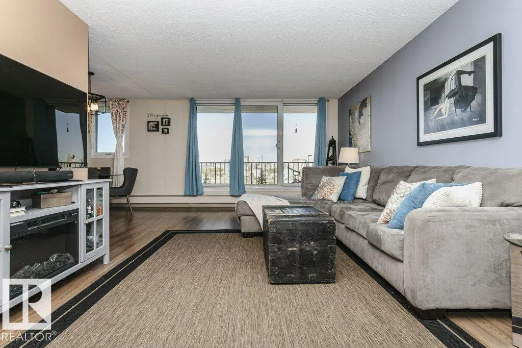 10135 SASKATCHEWAN Drive