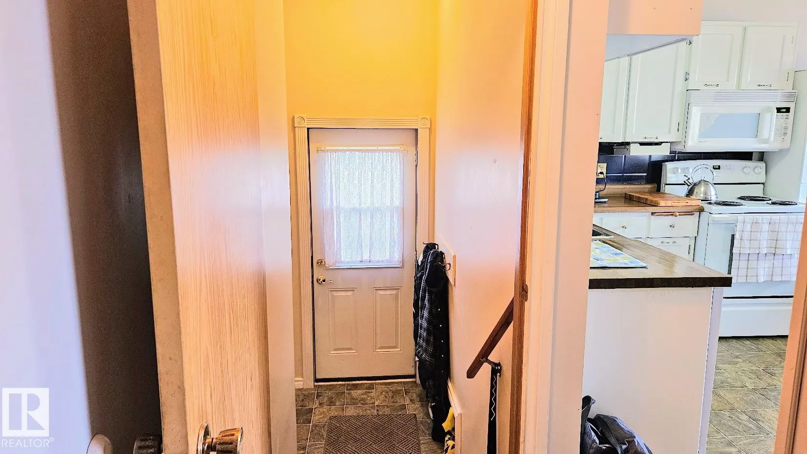 284 PORTER Avenue
