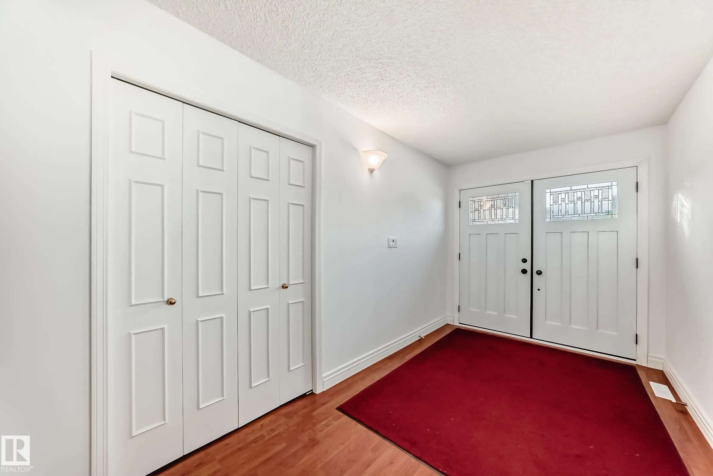 53 BLUE QUILL Crescent