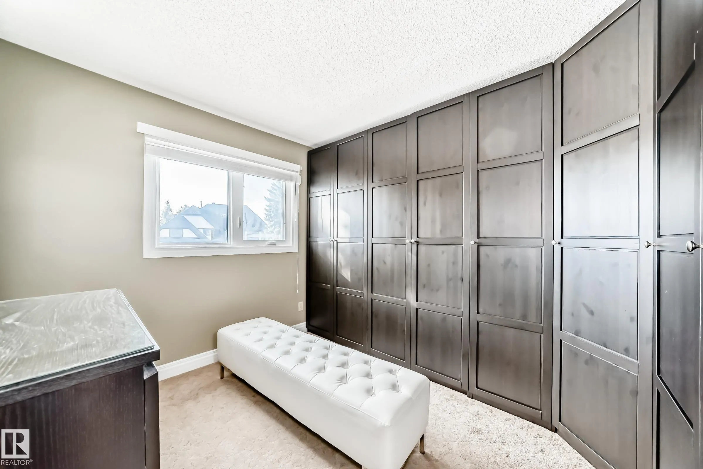 53 BLUE QUILL Crescent