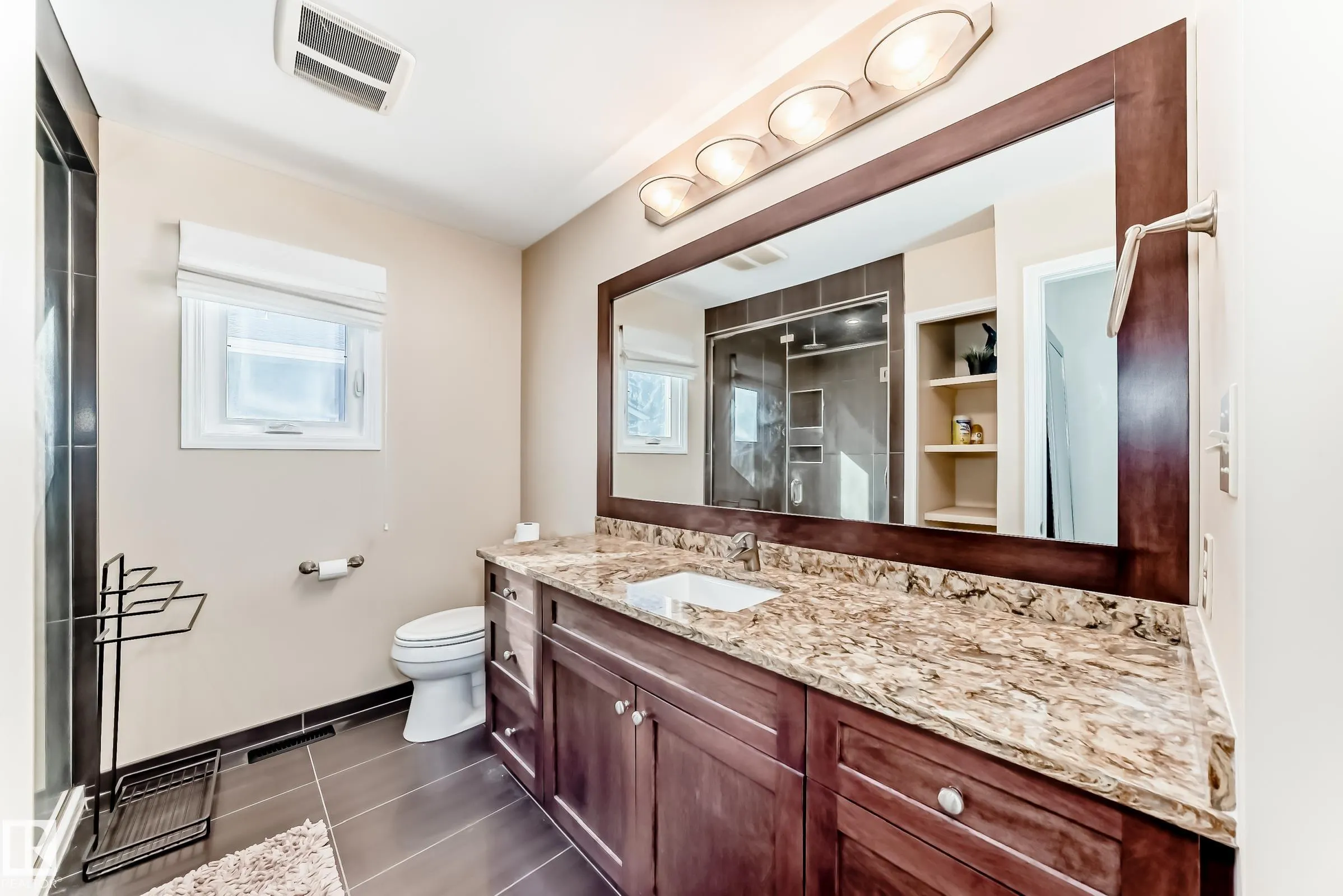 53 BLUE QUILL Crescent