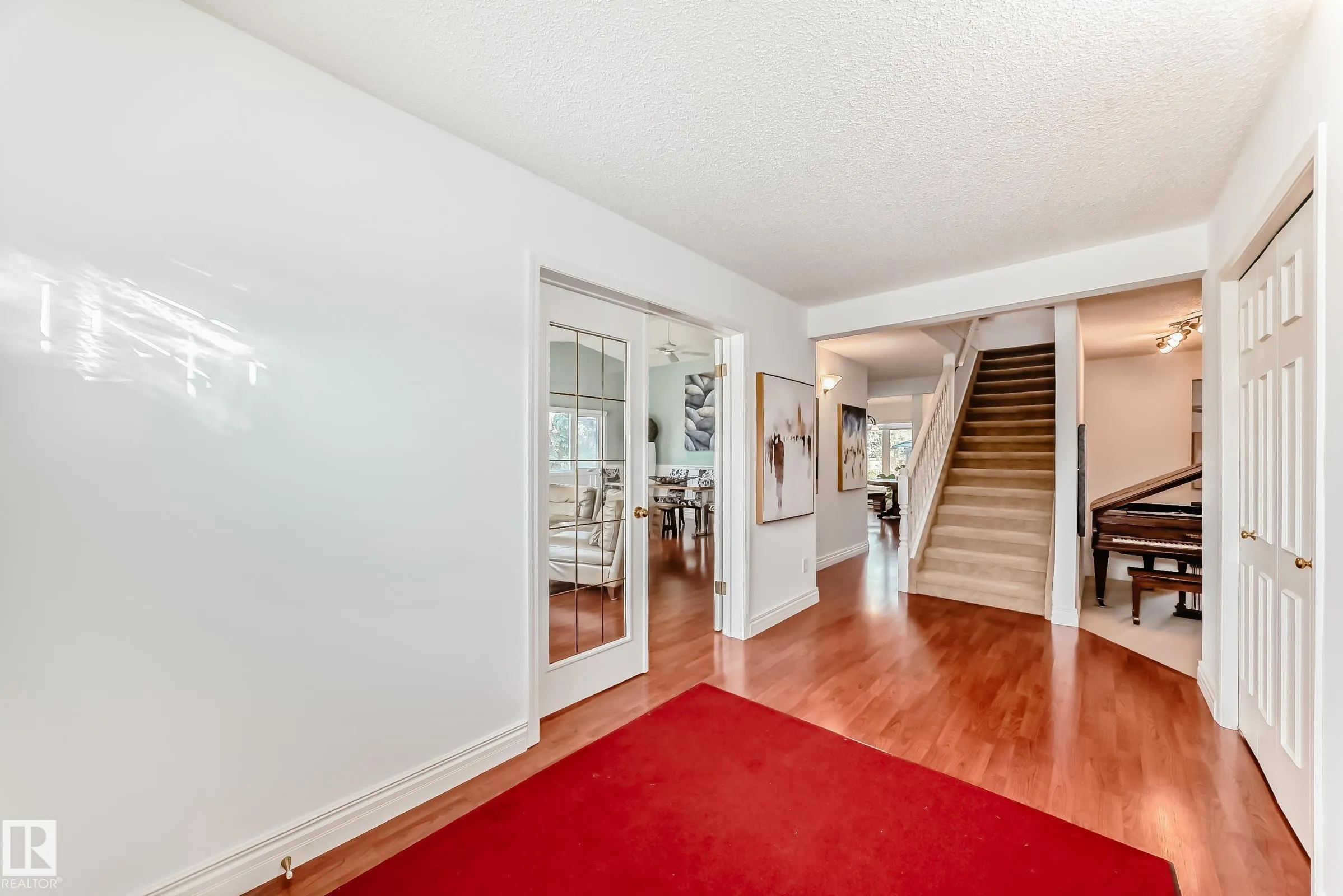 53 BLUE QUILL Crescent
