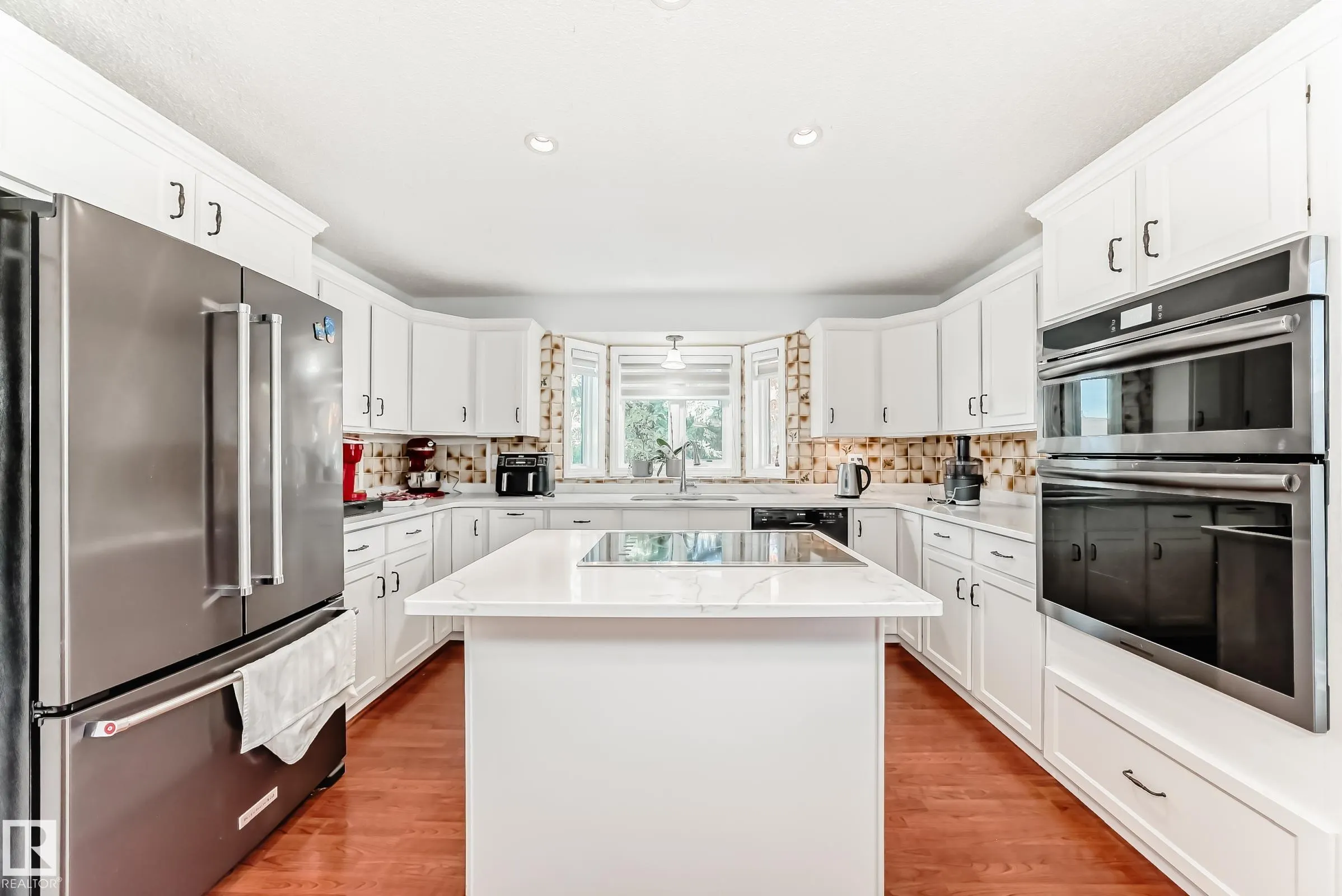 53 BLUE QUILL Crescent