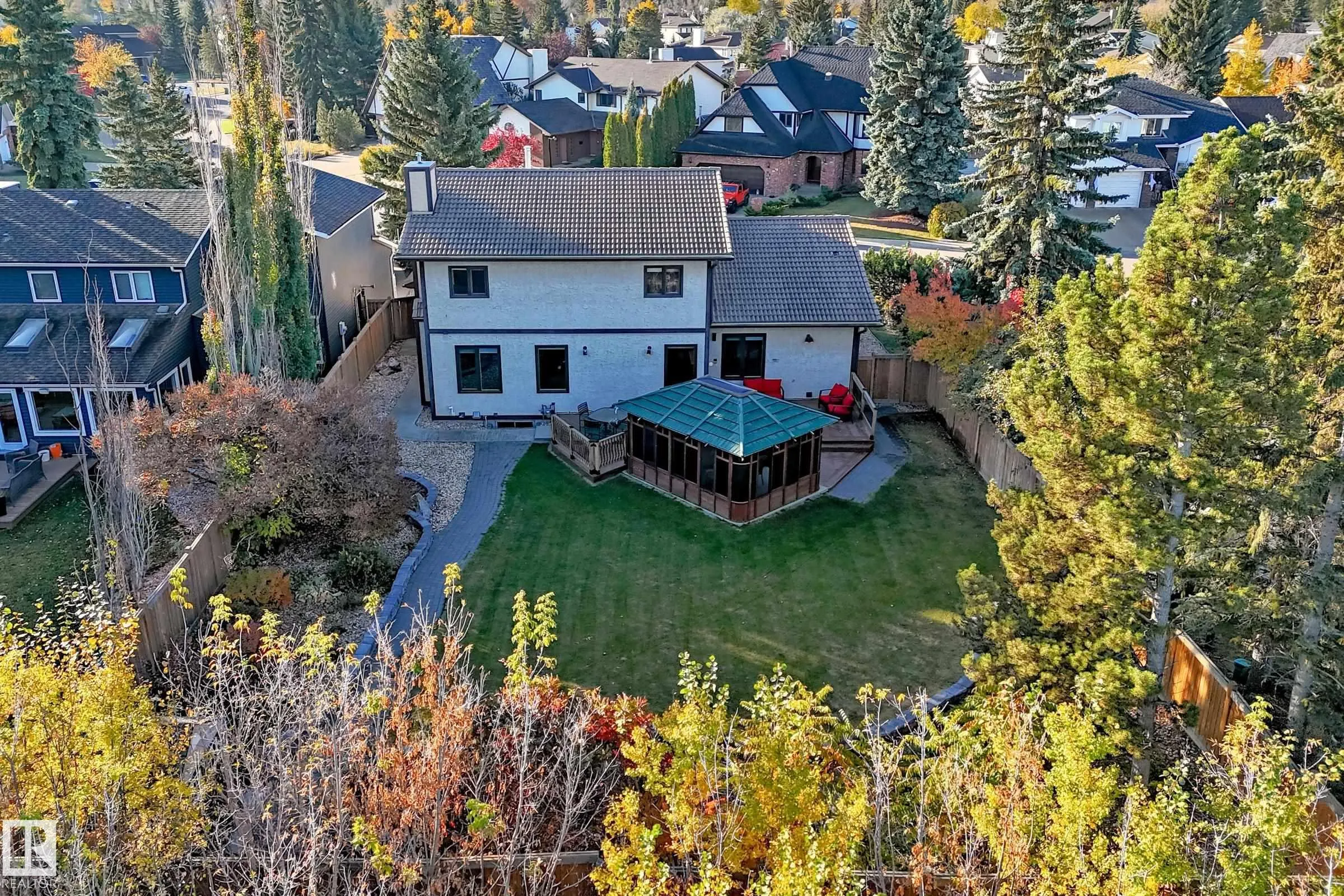 53 BLUE QUILL Crescent