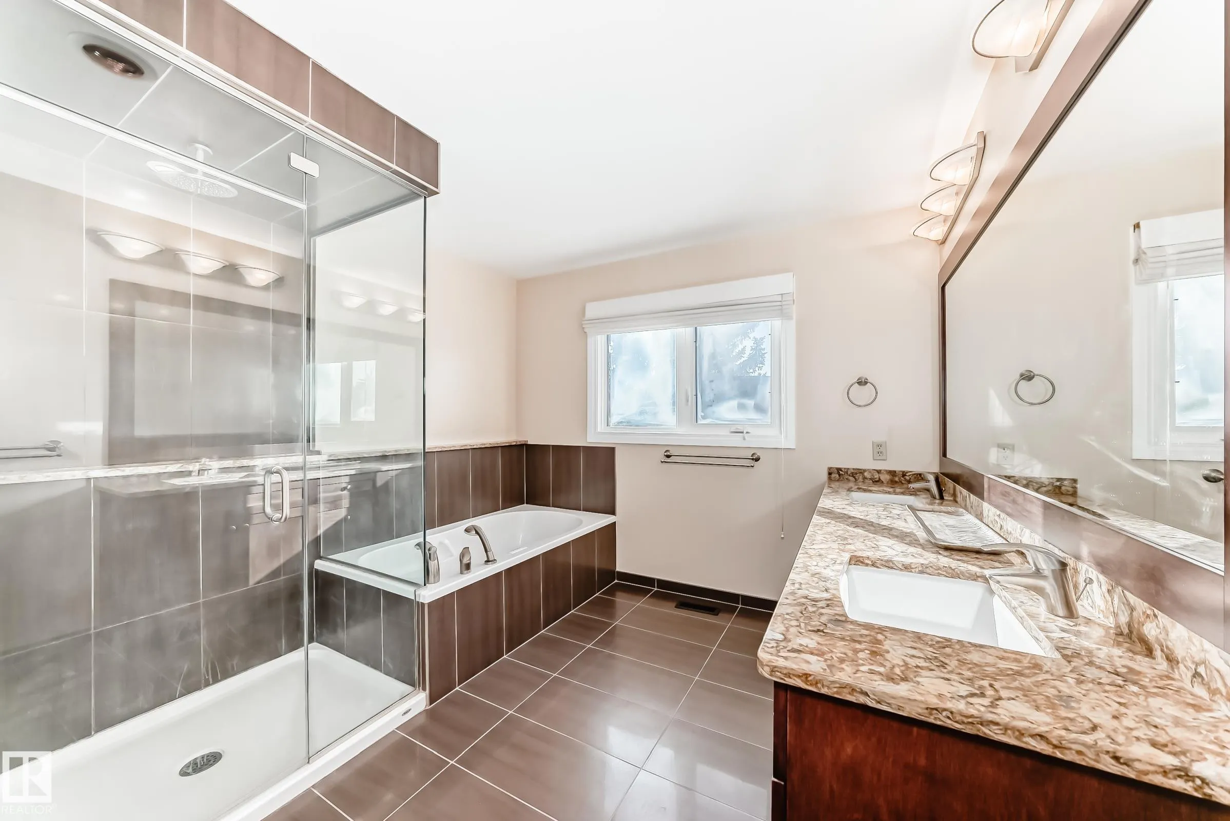 53 BLUE QUILL Crescent