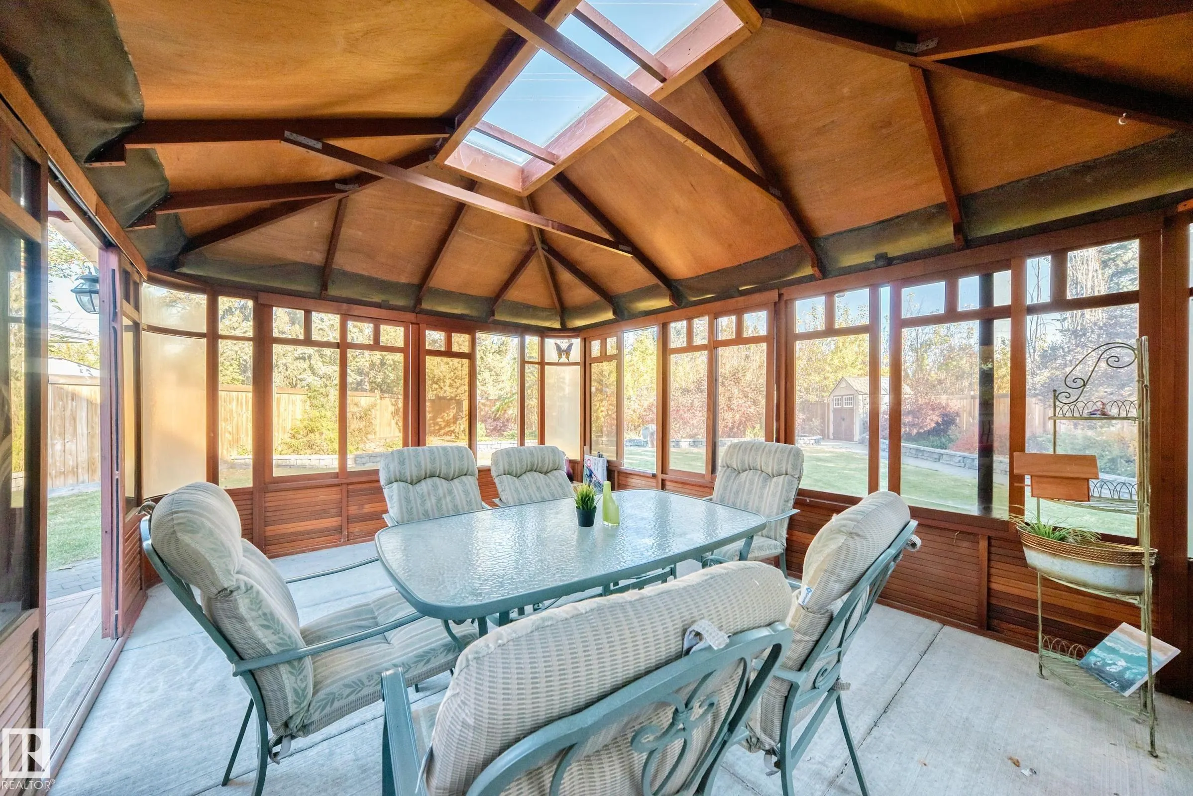 53 BLUE QUILL Crescent