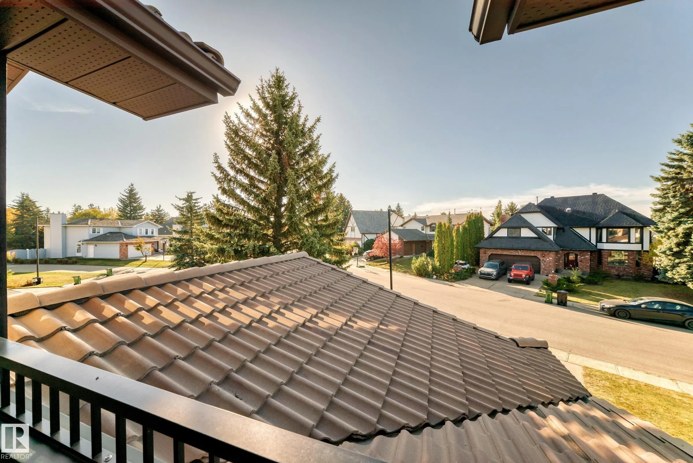 53 BLUE QUILL Crescent