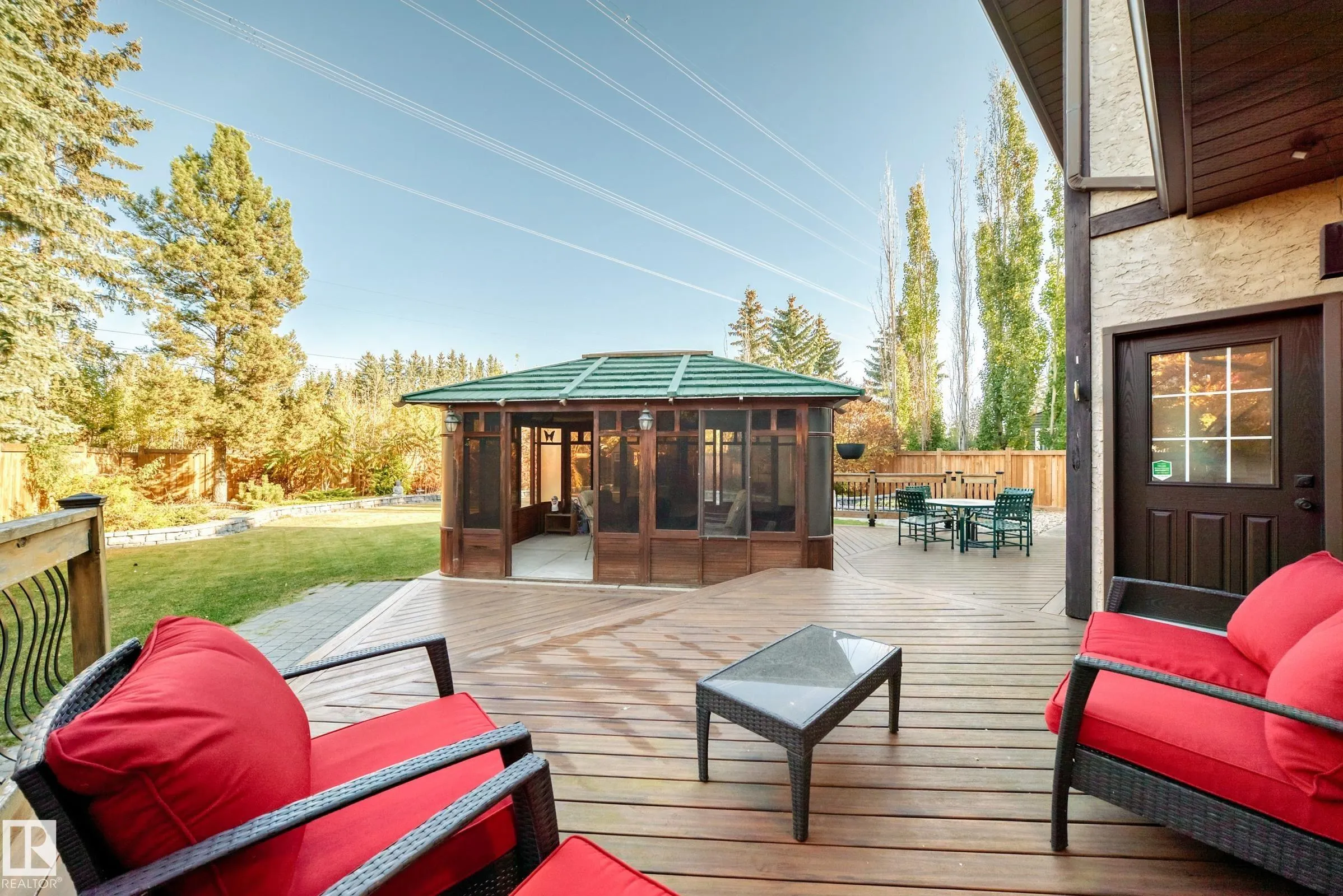 53 BLUE QUILL Crescent