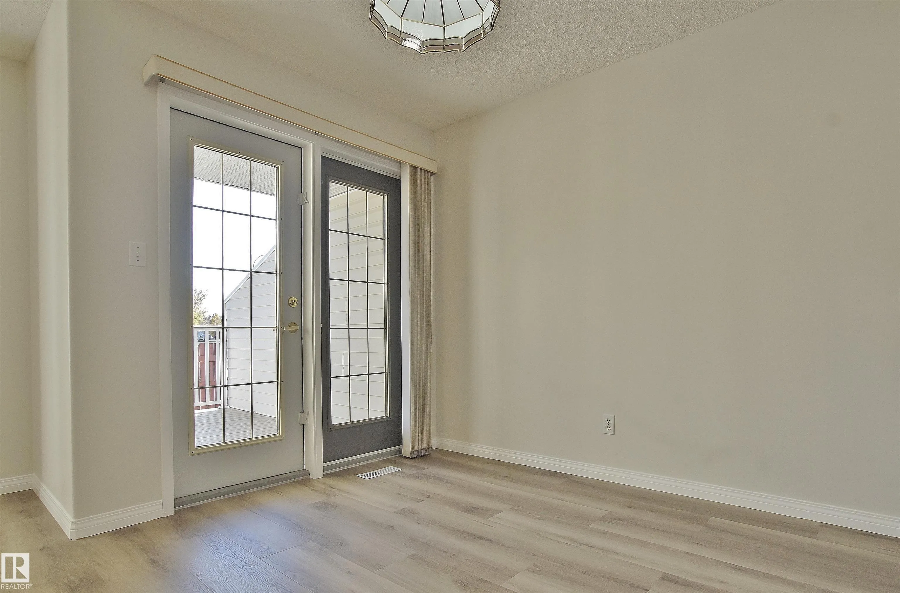 7 CRANFORD Way