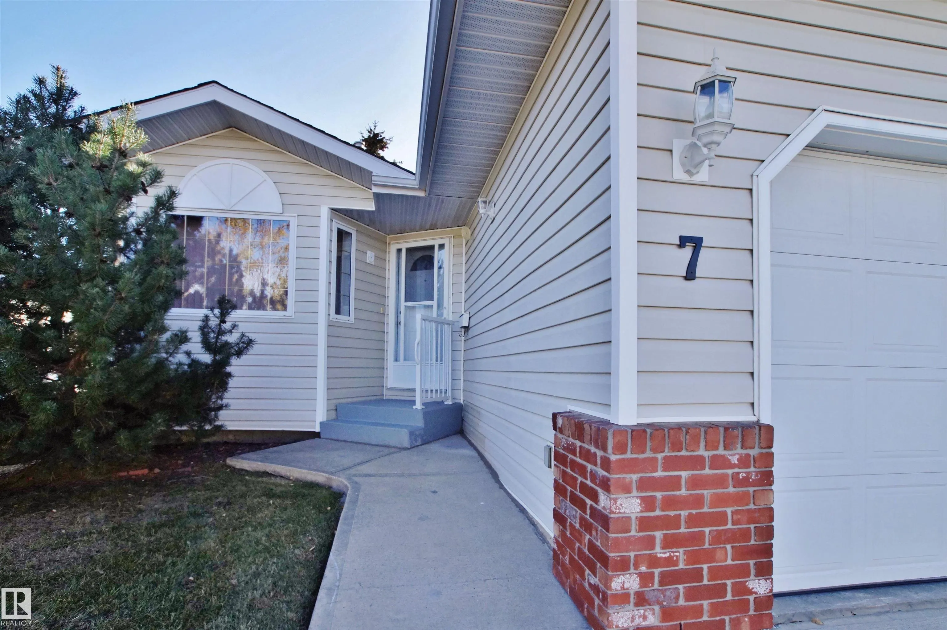 7 CRANFORD Way