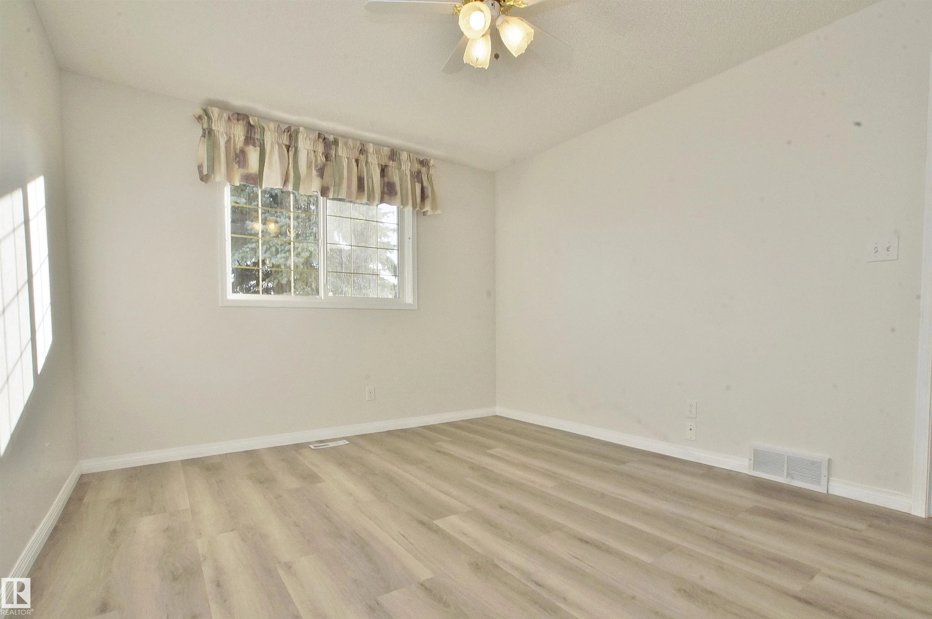 7 CRANFORD Way