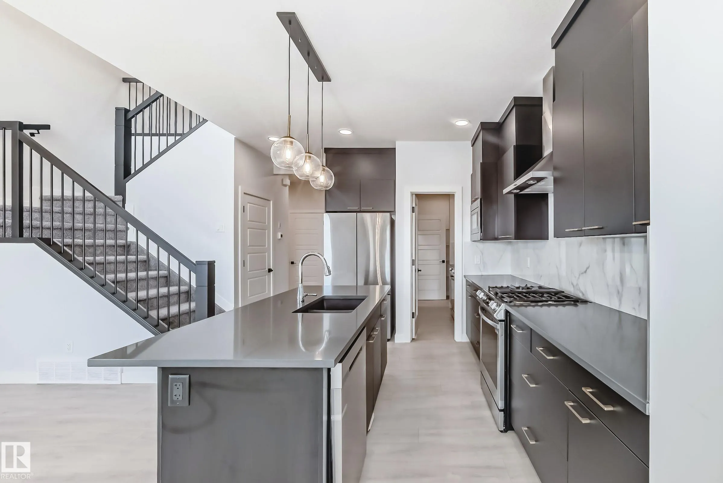 9411 PEAR Crescent