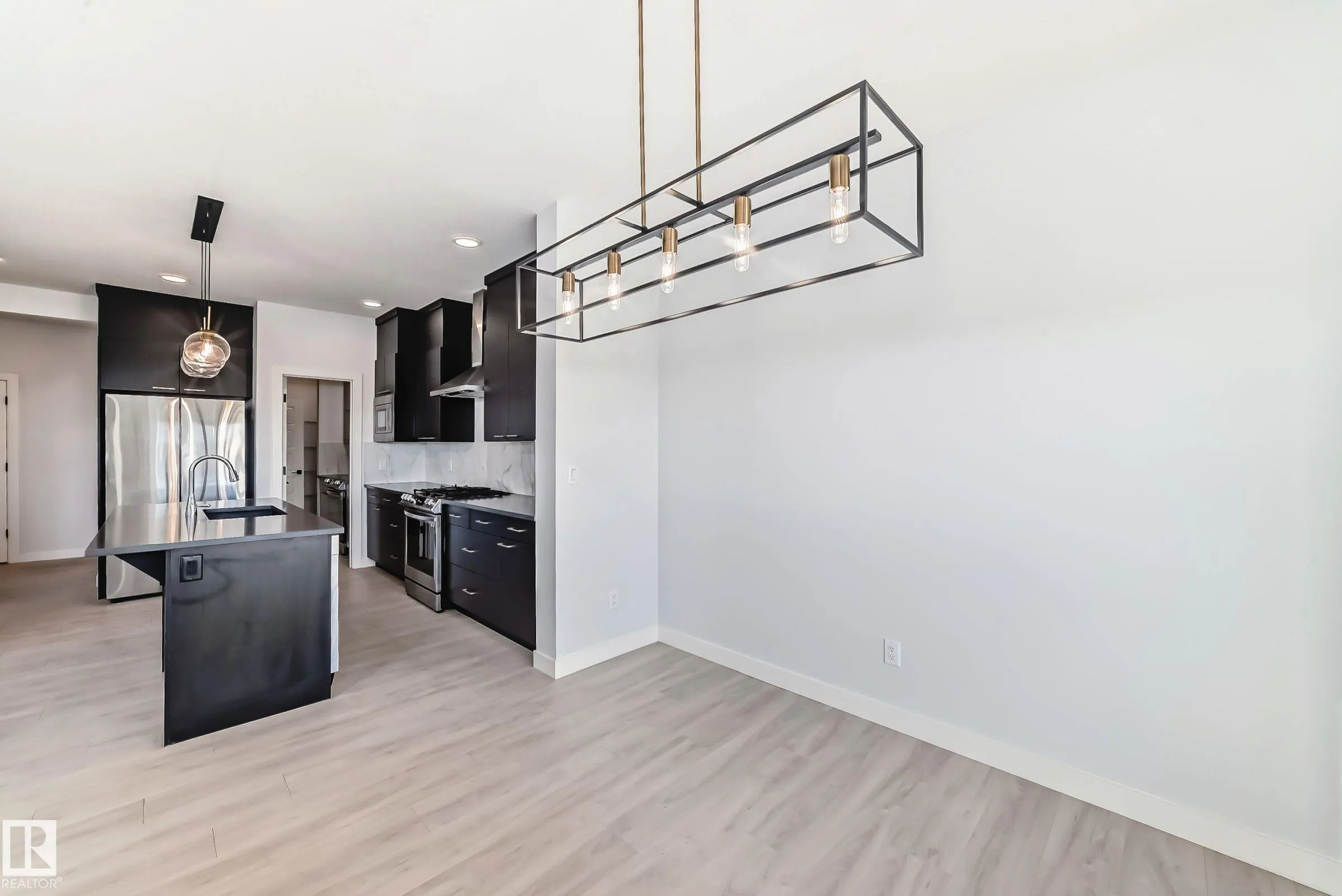 9411 PEAR Crescent