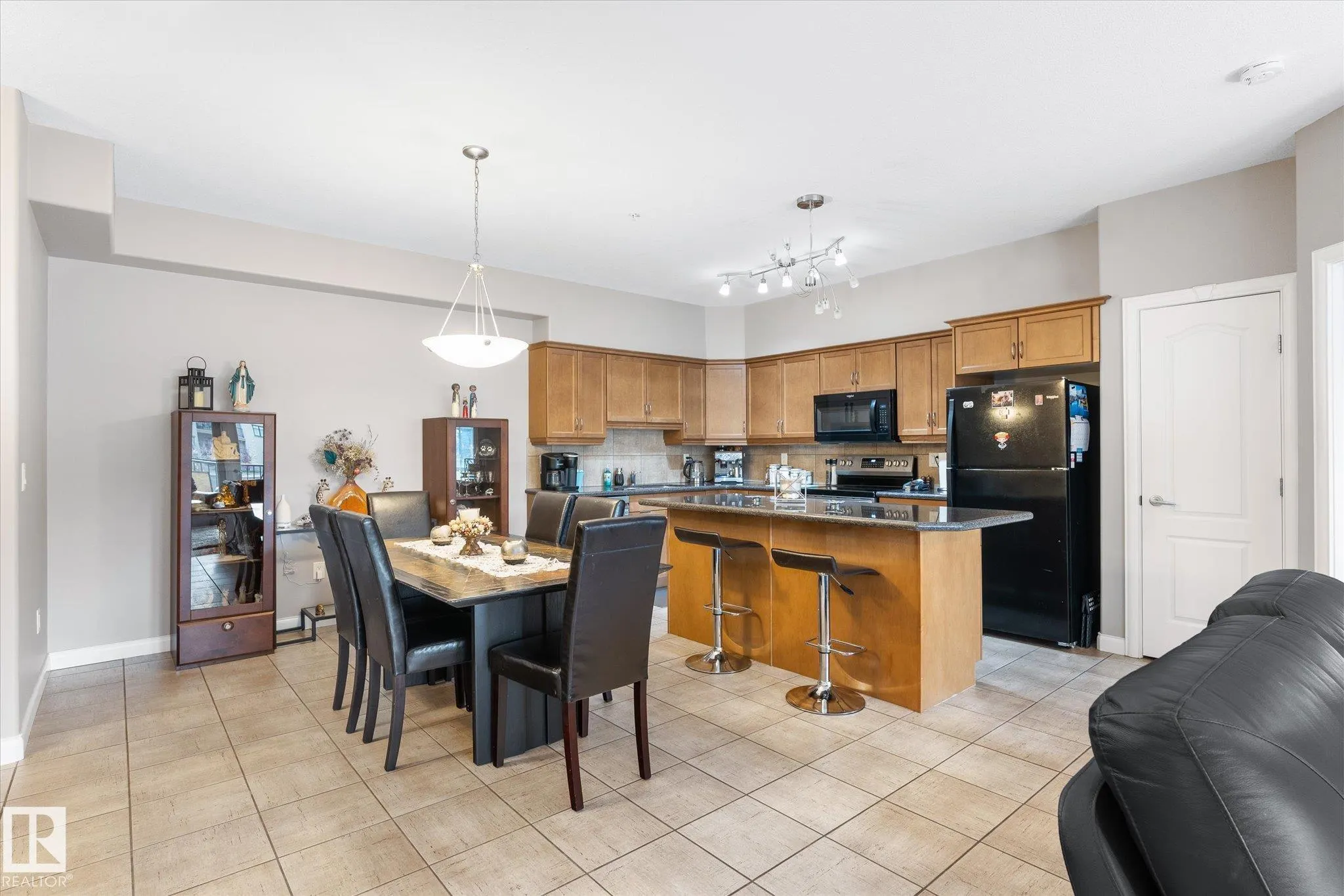 1406 HODGSON Way