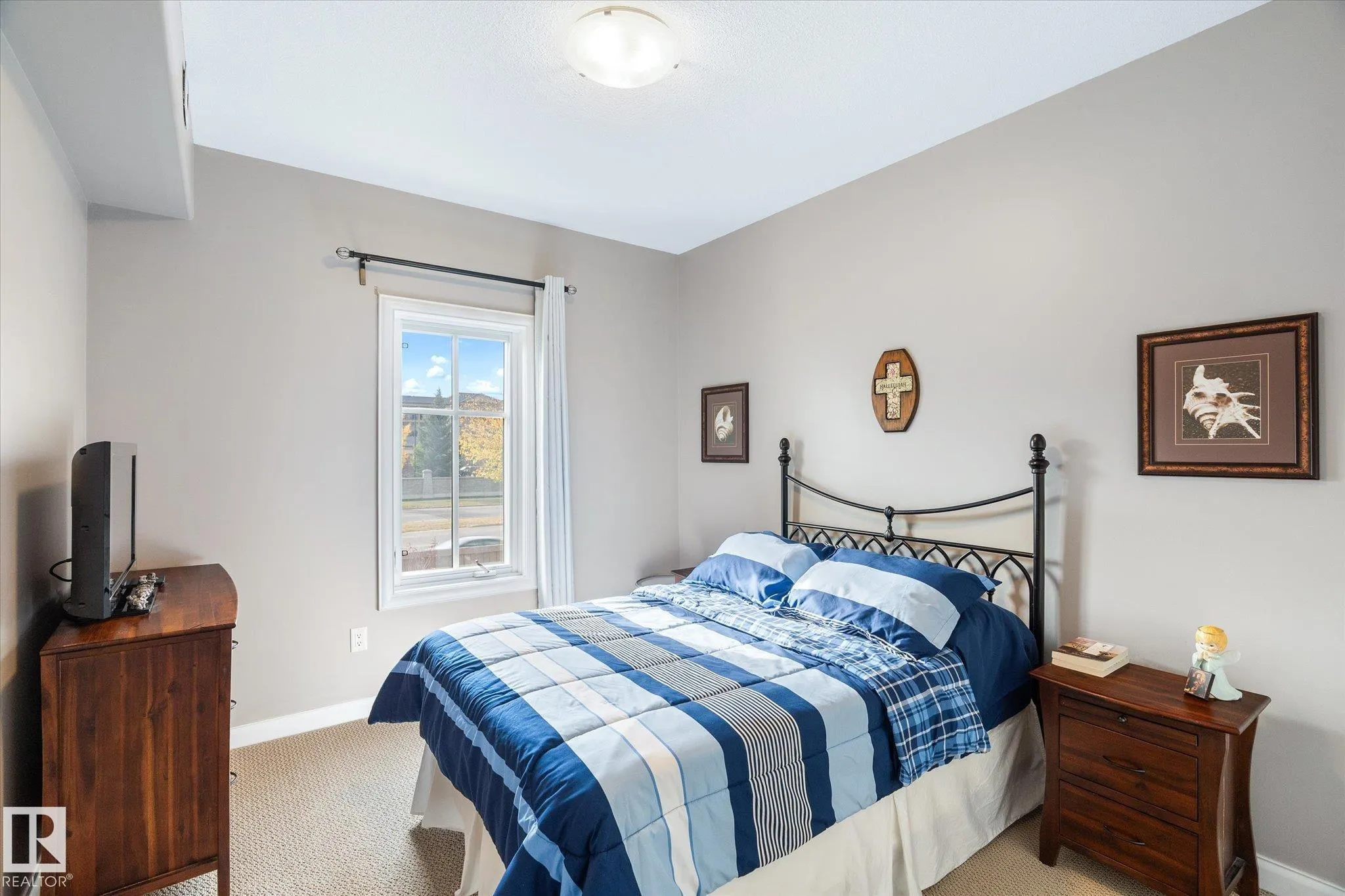 1406 HODGSON Way