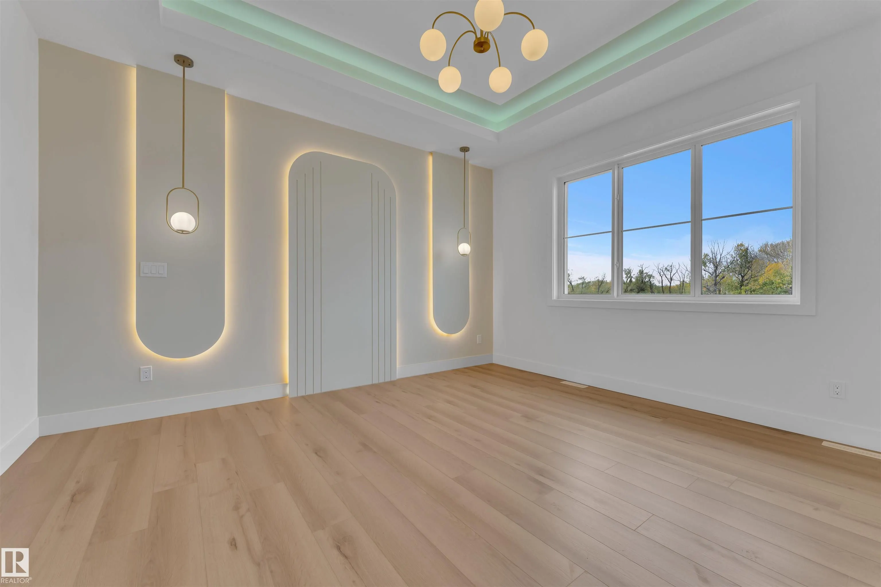 2408 1 AVE SW