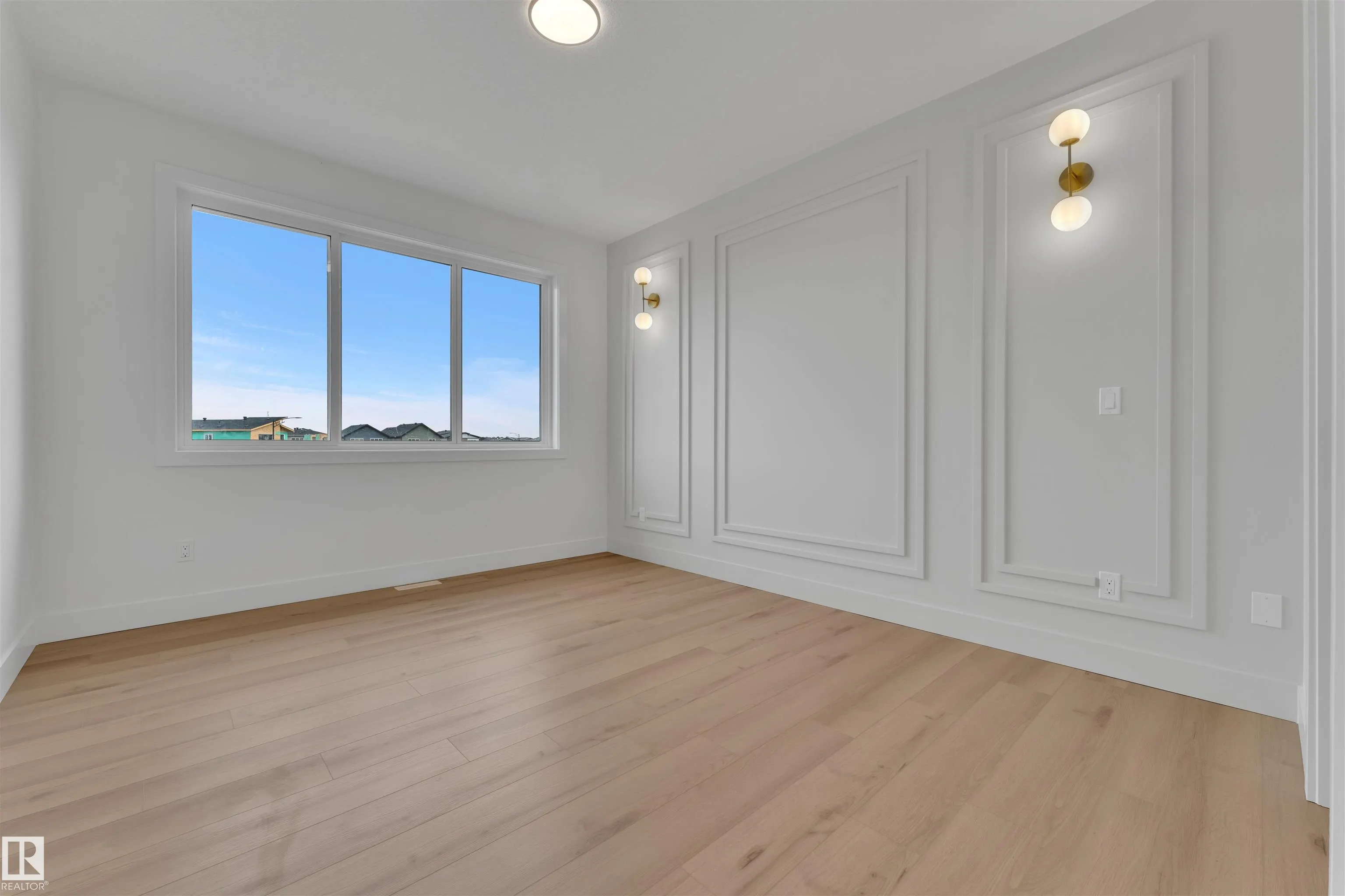 2408 1 AVE SW