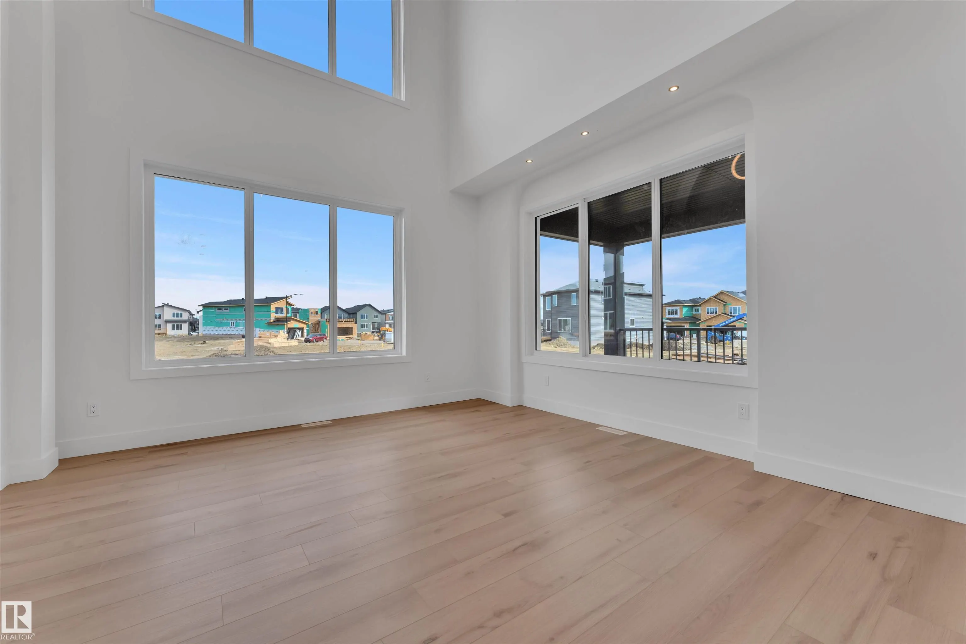 2408 1 AVE SW