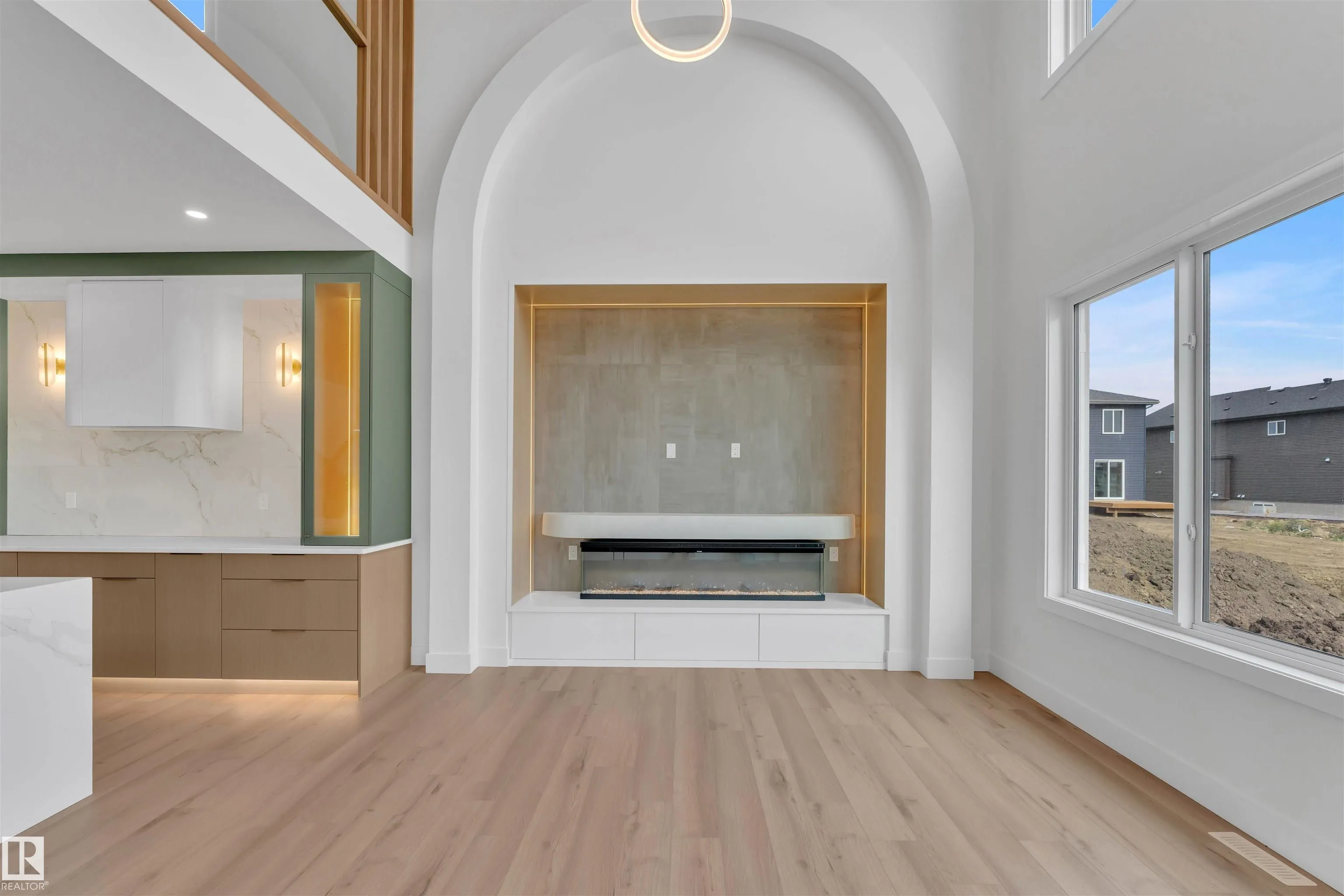2408 1 AVE SW
