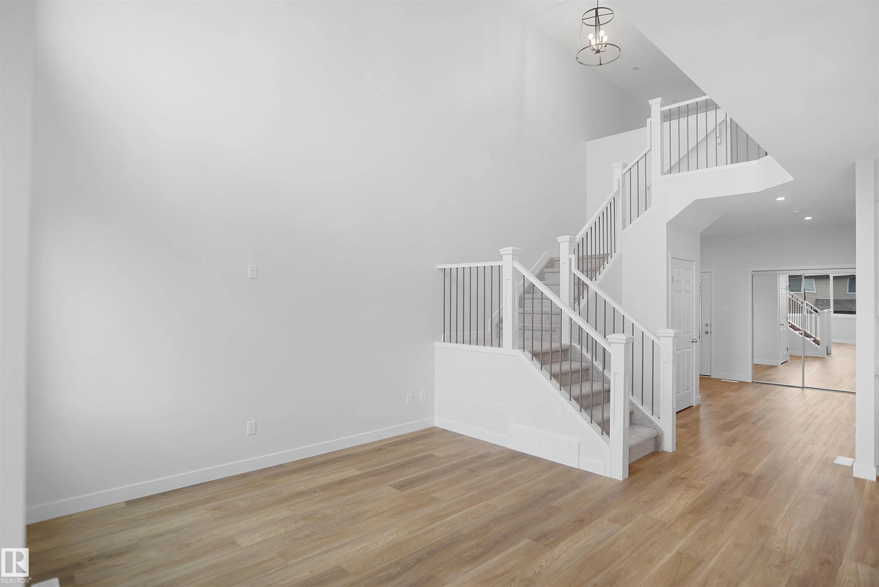 133 SUNLAND Way
