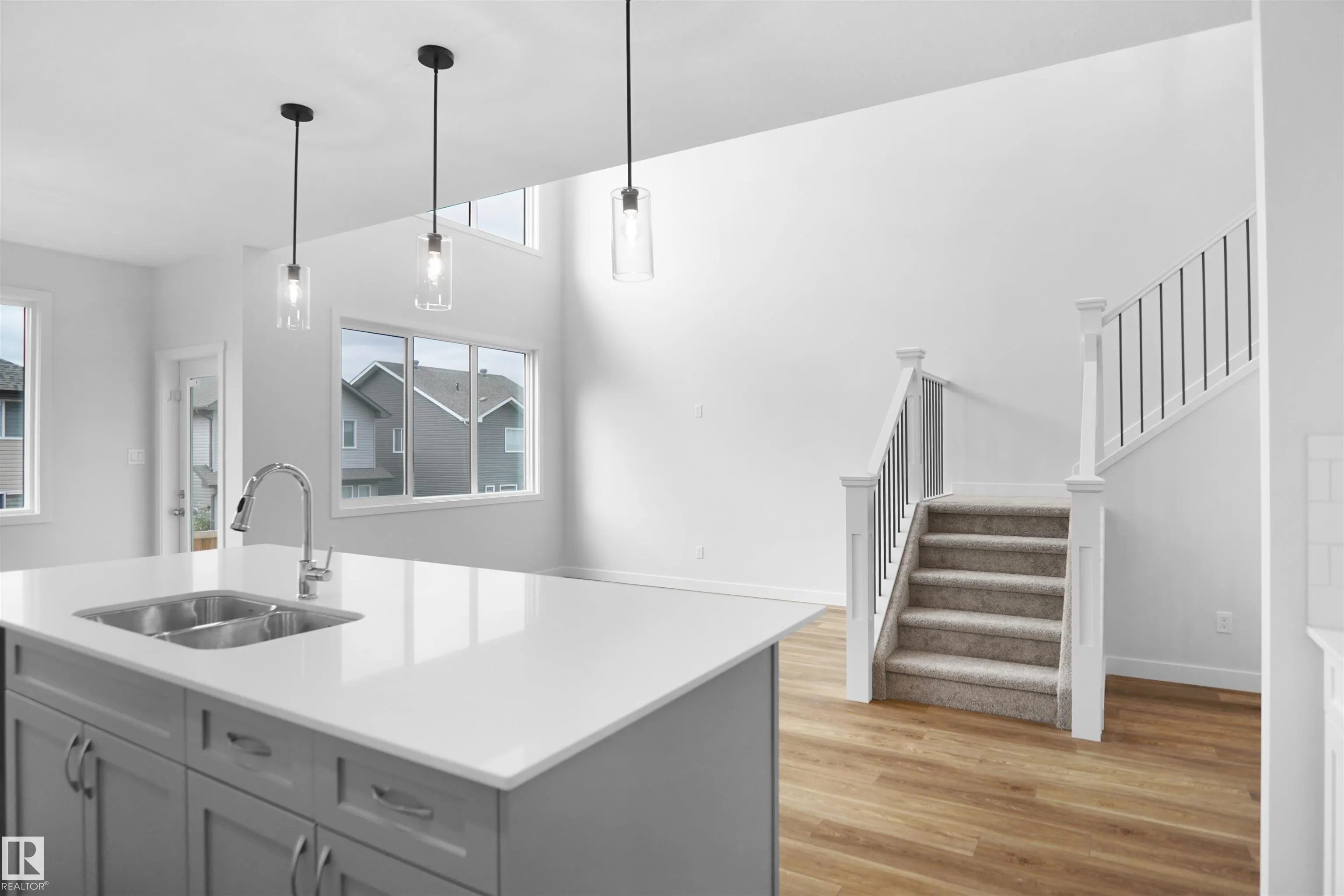 133 SUNLAND Way