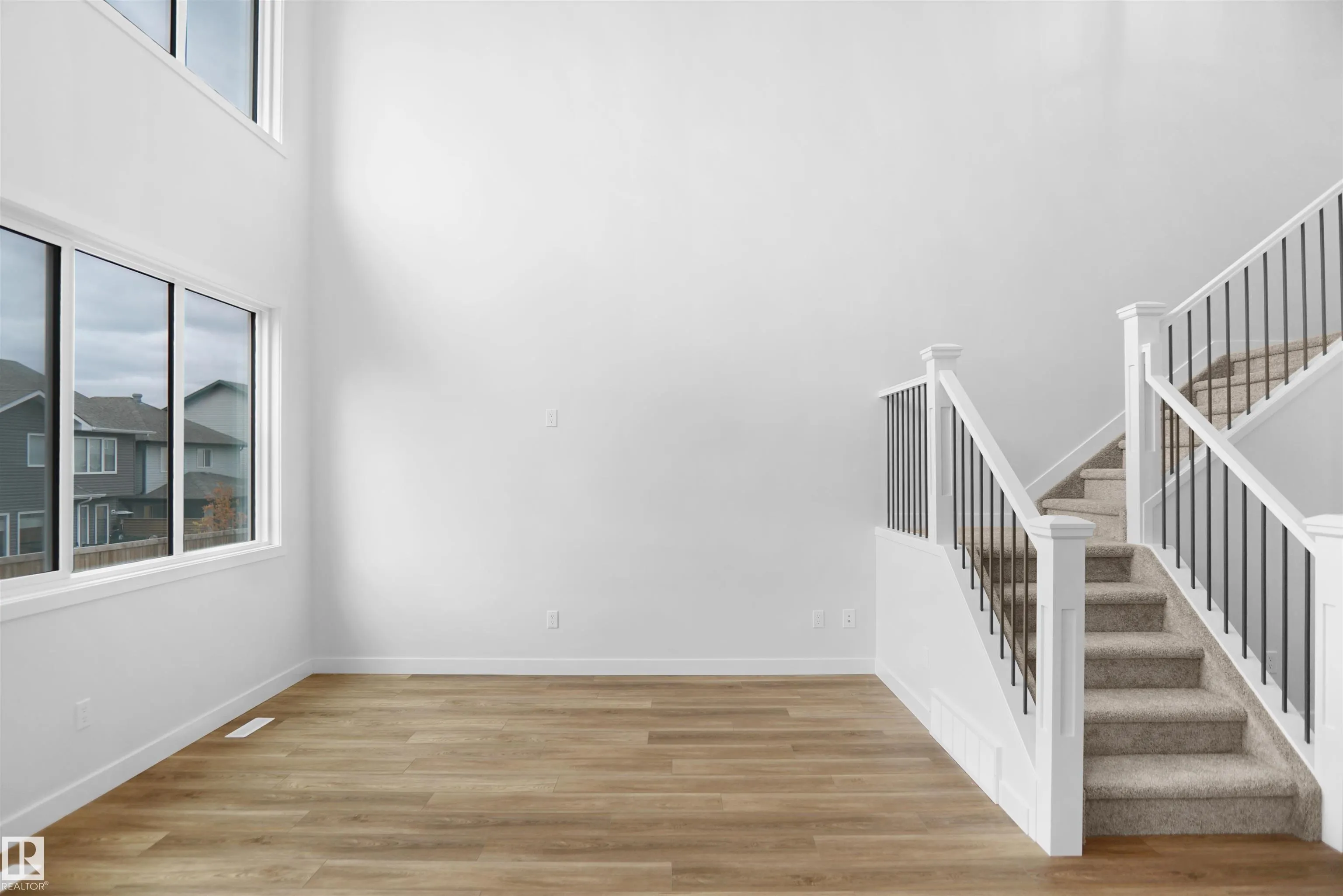 133 SUNLAND Way