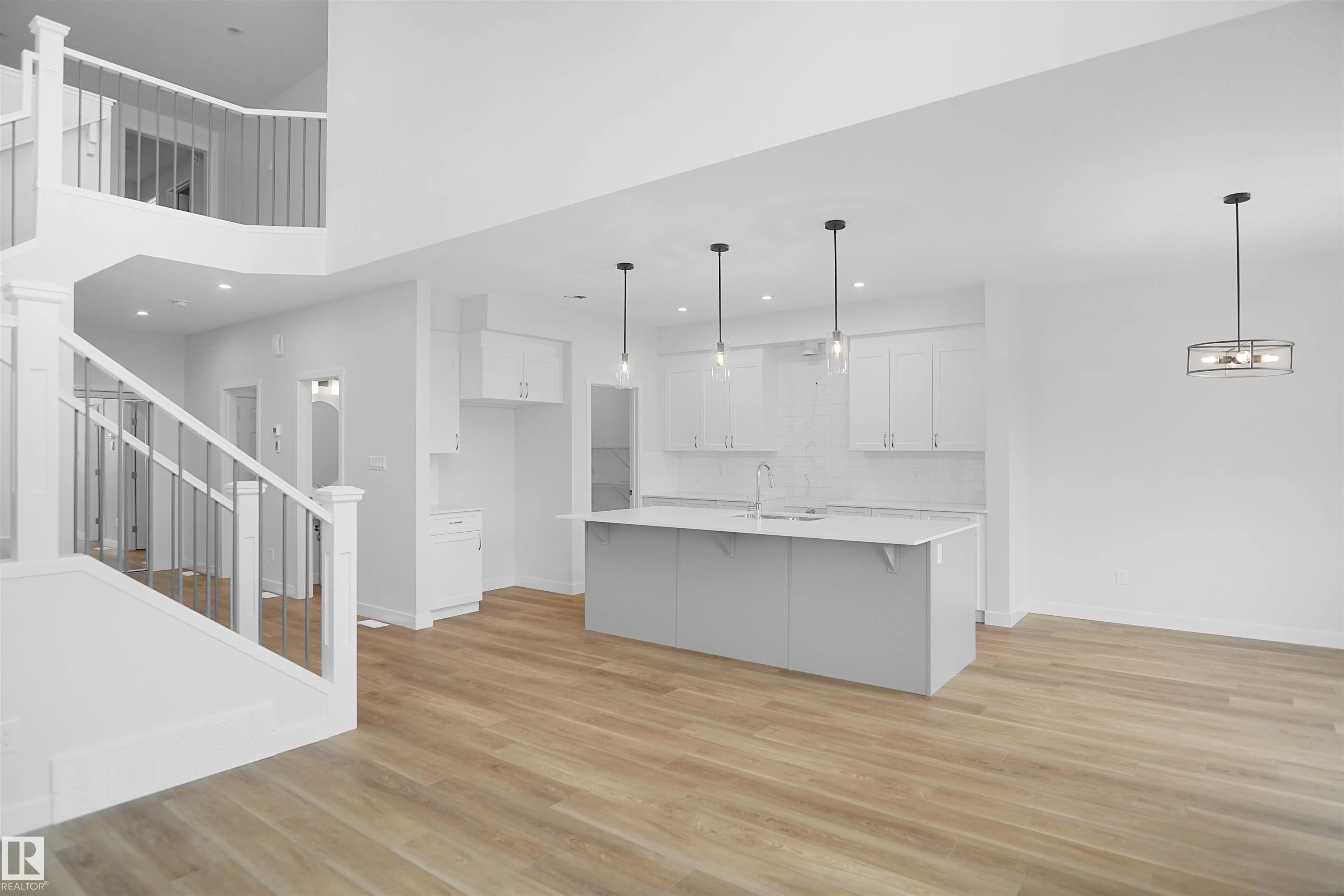 133 SUNLAND Way